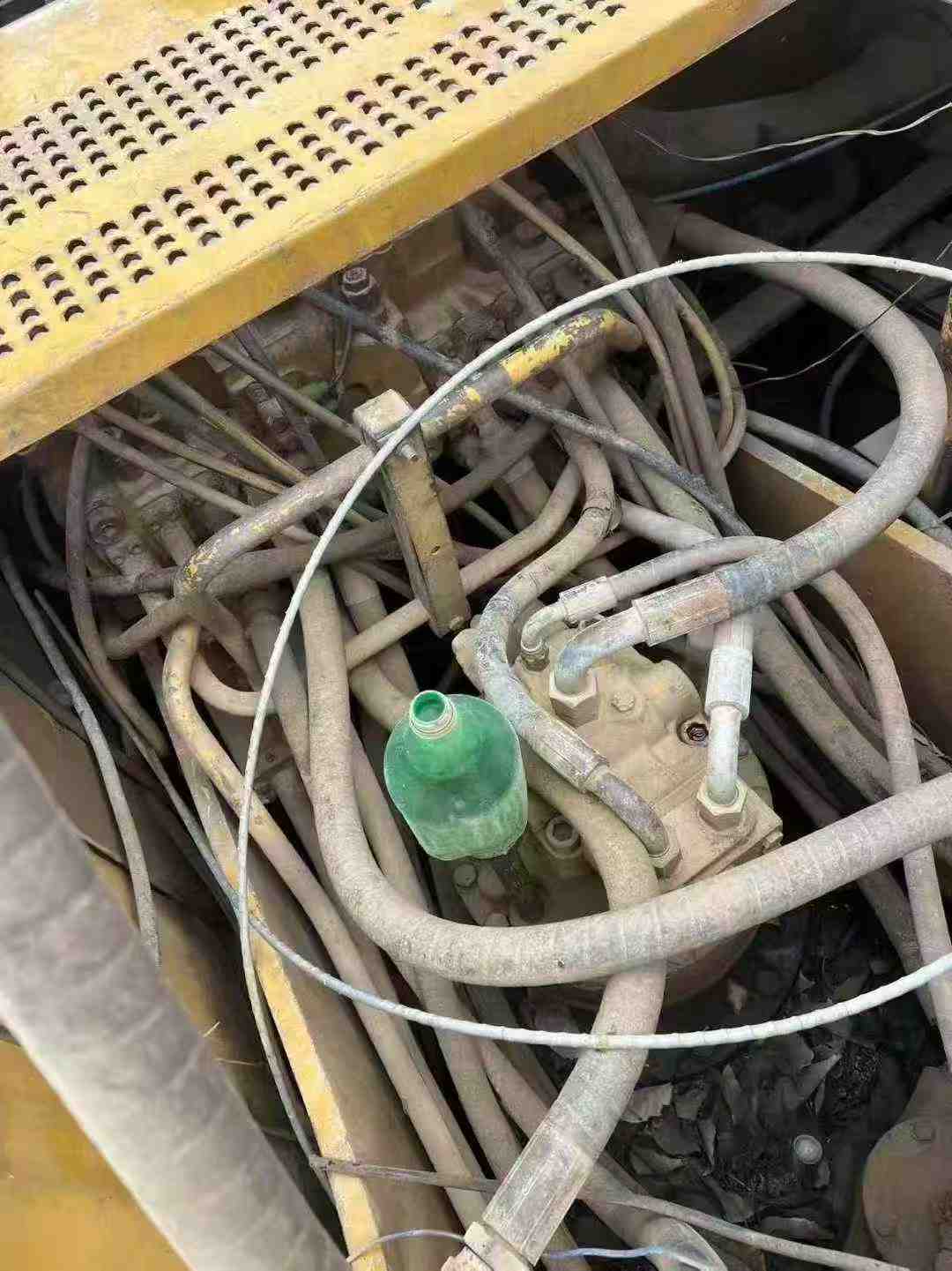 Used Caterpillar 320B Excavator 2016 Model / 4