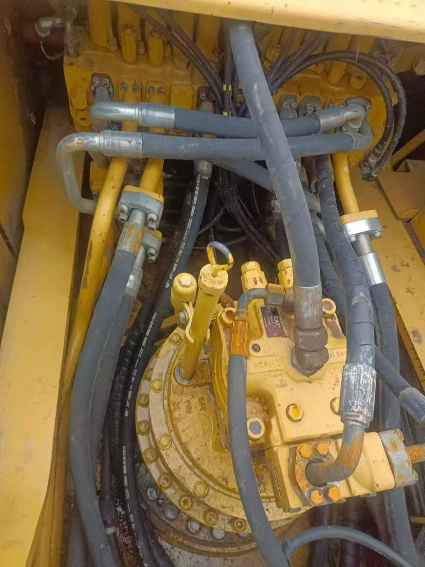 Used Caterpillar 340D2L Excavator 2016 Model / 6