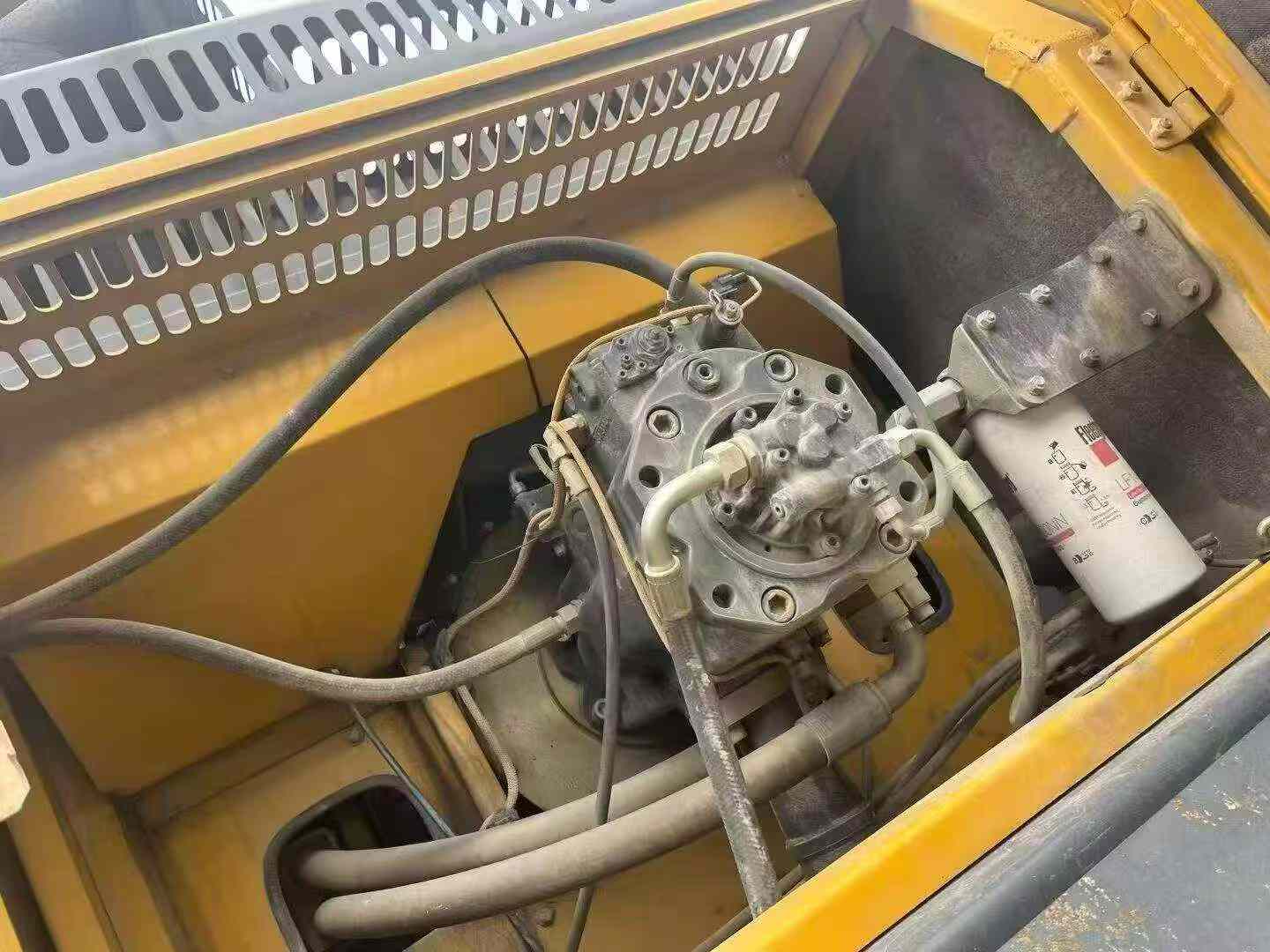 Used XCMG XE470 Excavator 2021 Model / 3