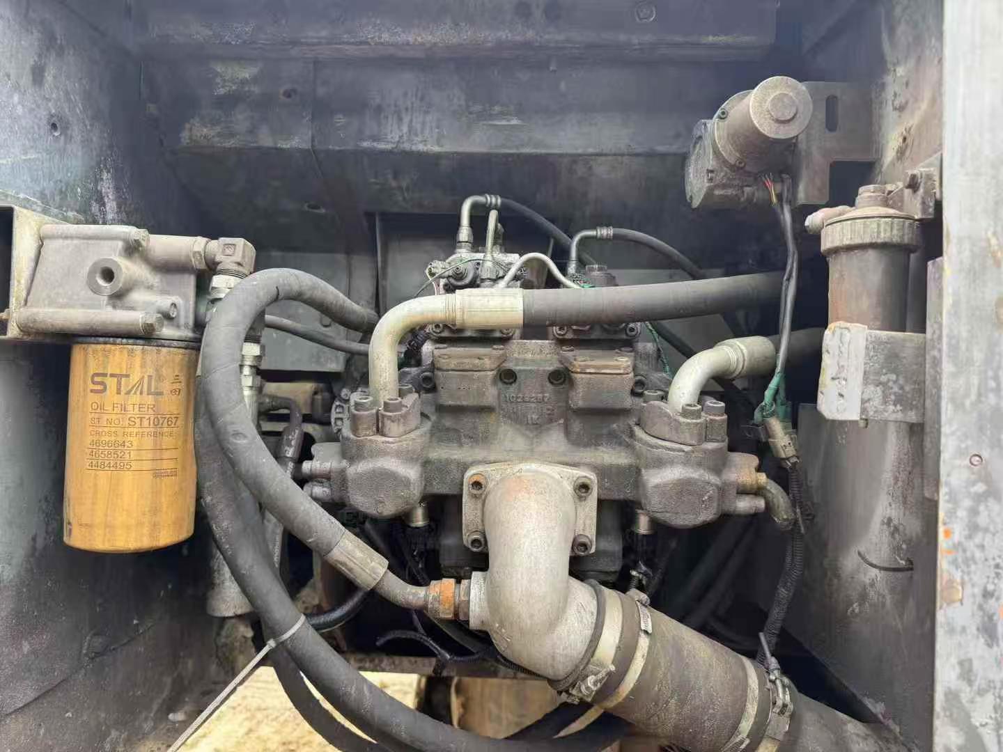 Used Hitachi EX230-6 Excavator 2016 Model / 9