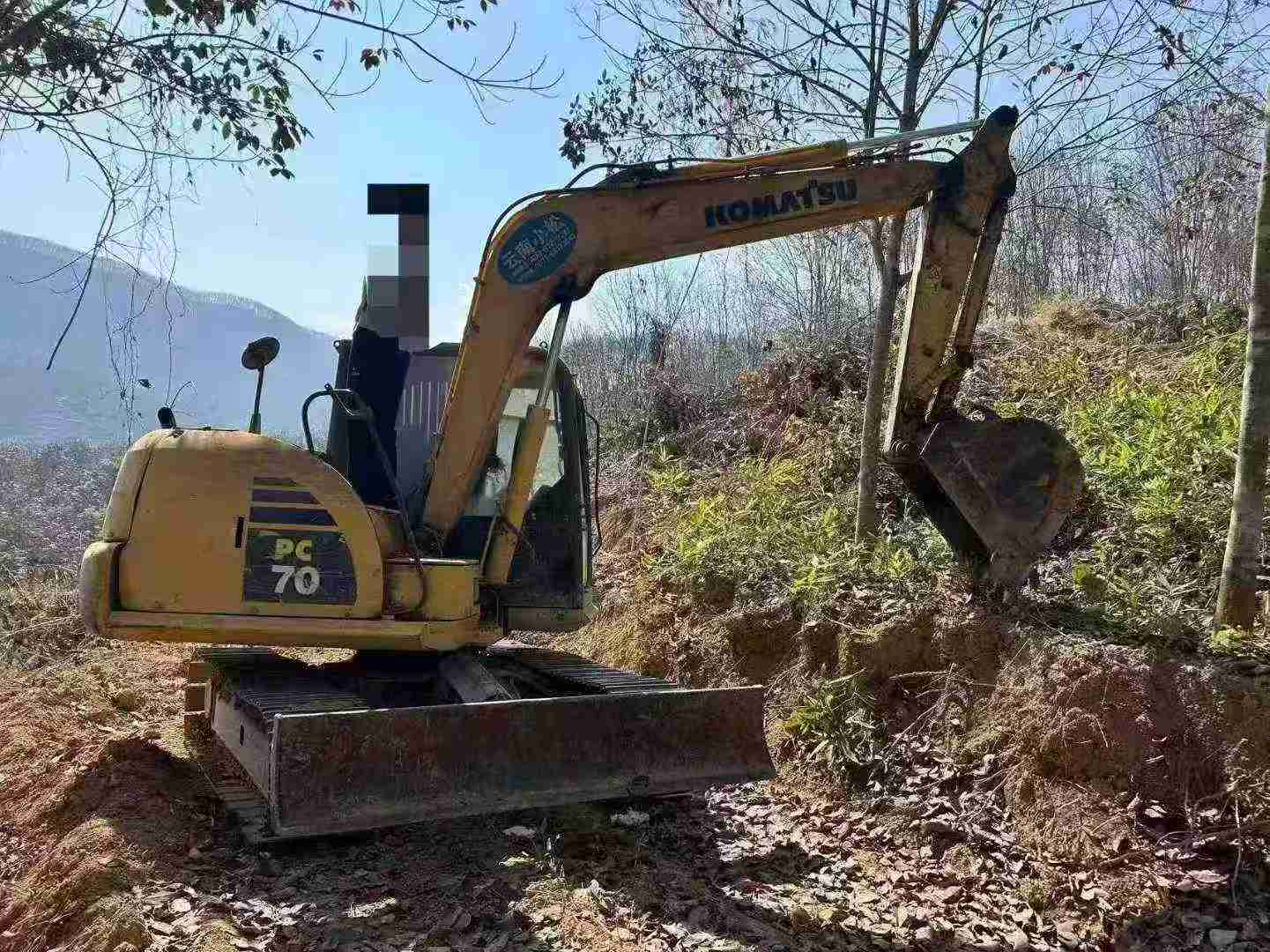 Used Komatsu PC70 Excavator 2017 Model / 4