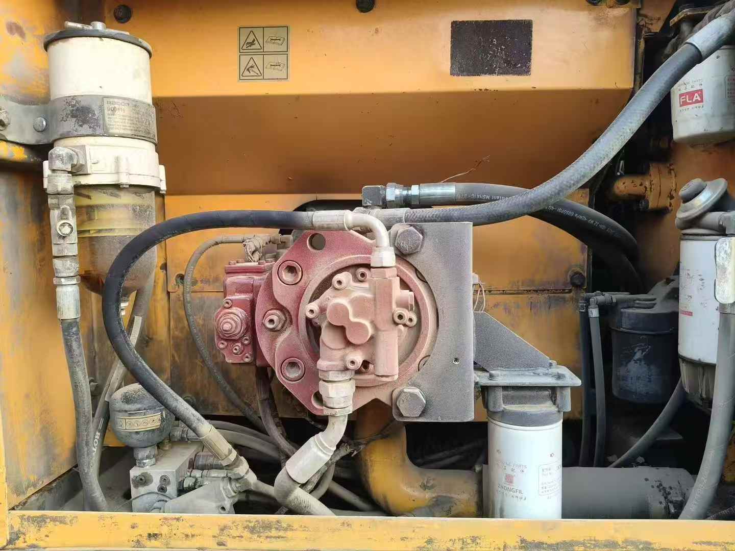 Used Hyundai R215VS Excavator 2018 Model / 4