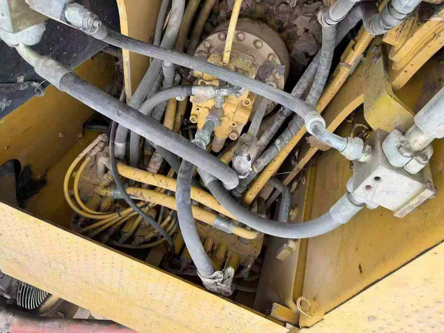 Used Caterpillar 320D Excavator 2013 Model / 13