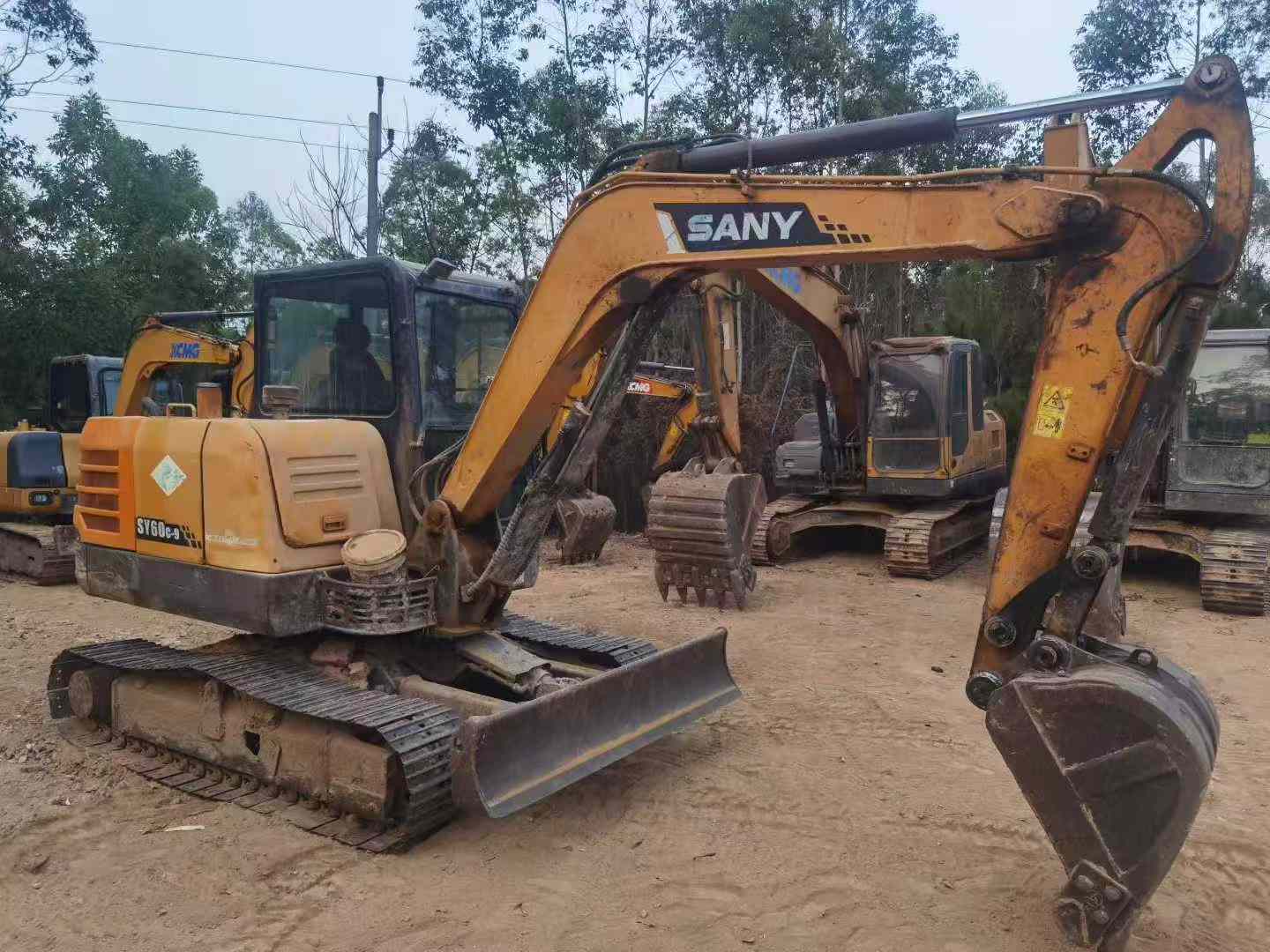 Compre Escavadeira Sany SY60C Usada / 3