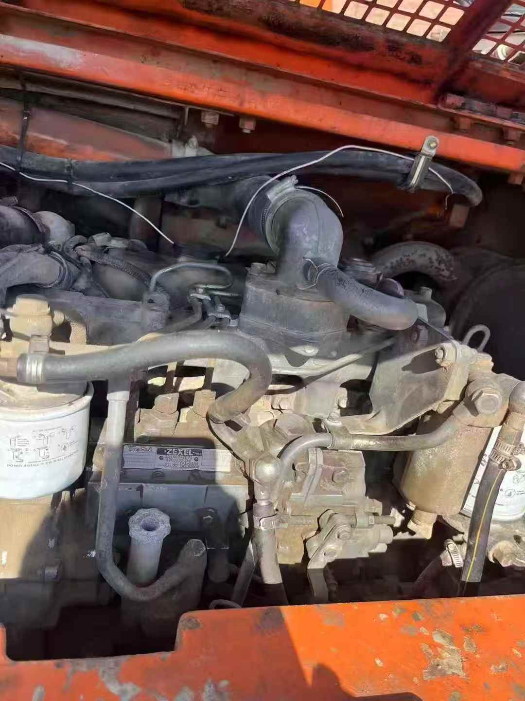 Compre Escavadeira Hitachi EX75-3 Usada / 4