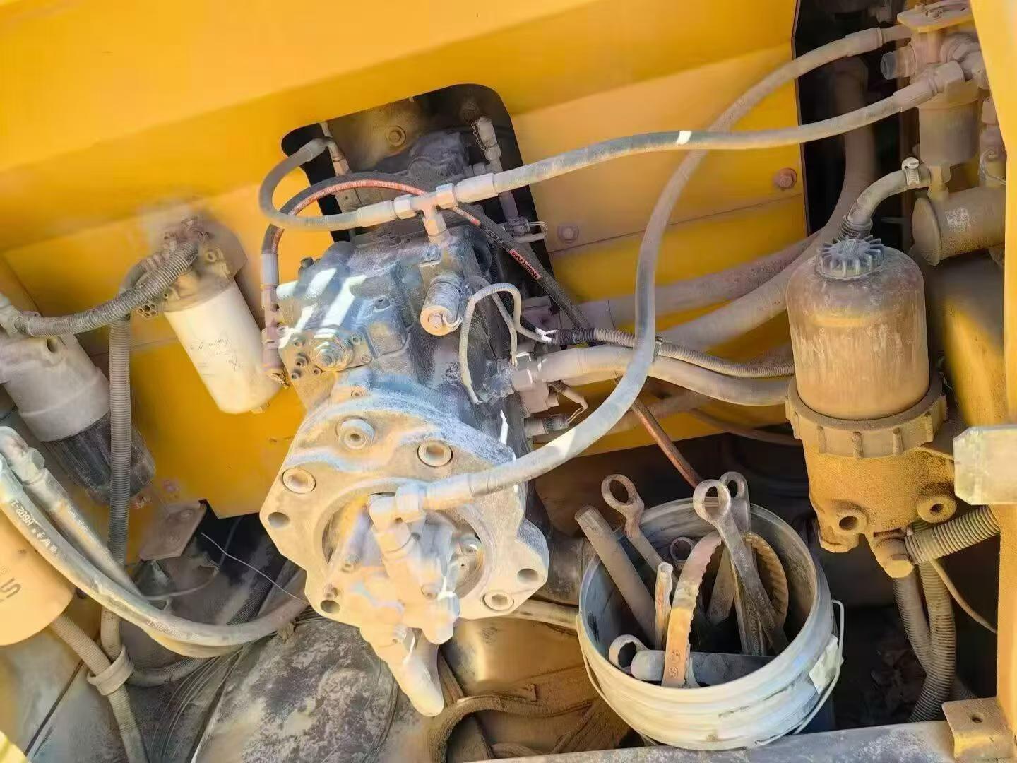 Used XCMG XE370D Excavator 2016 Model / 4