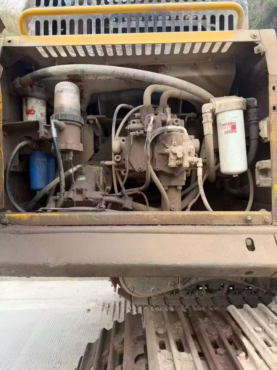 Used XCMG XE500C Excavator 2016 Model / 7