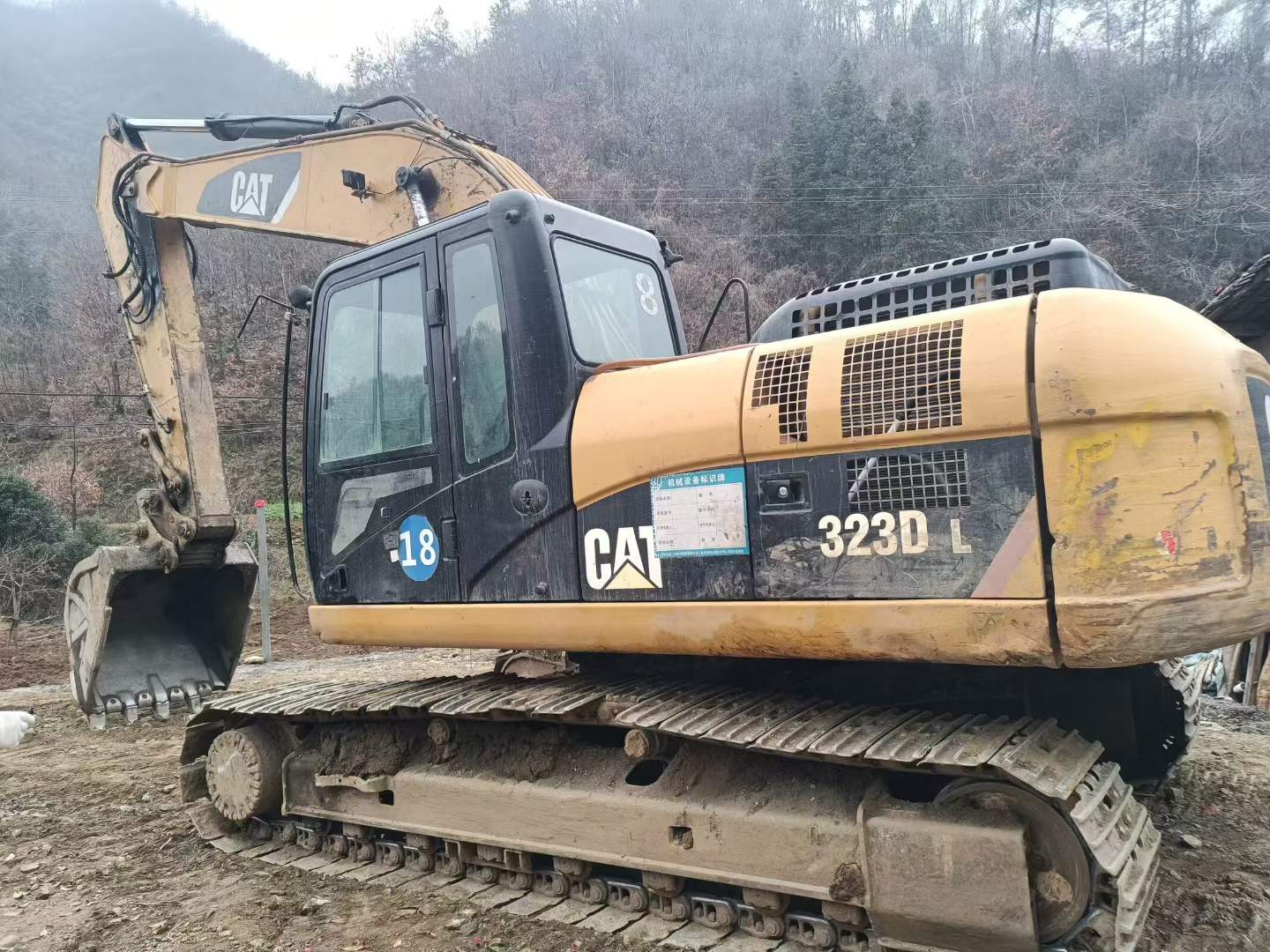 Used Caterpillar 323 Excavator 2012 Model / 5