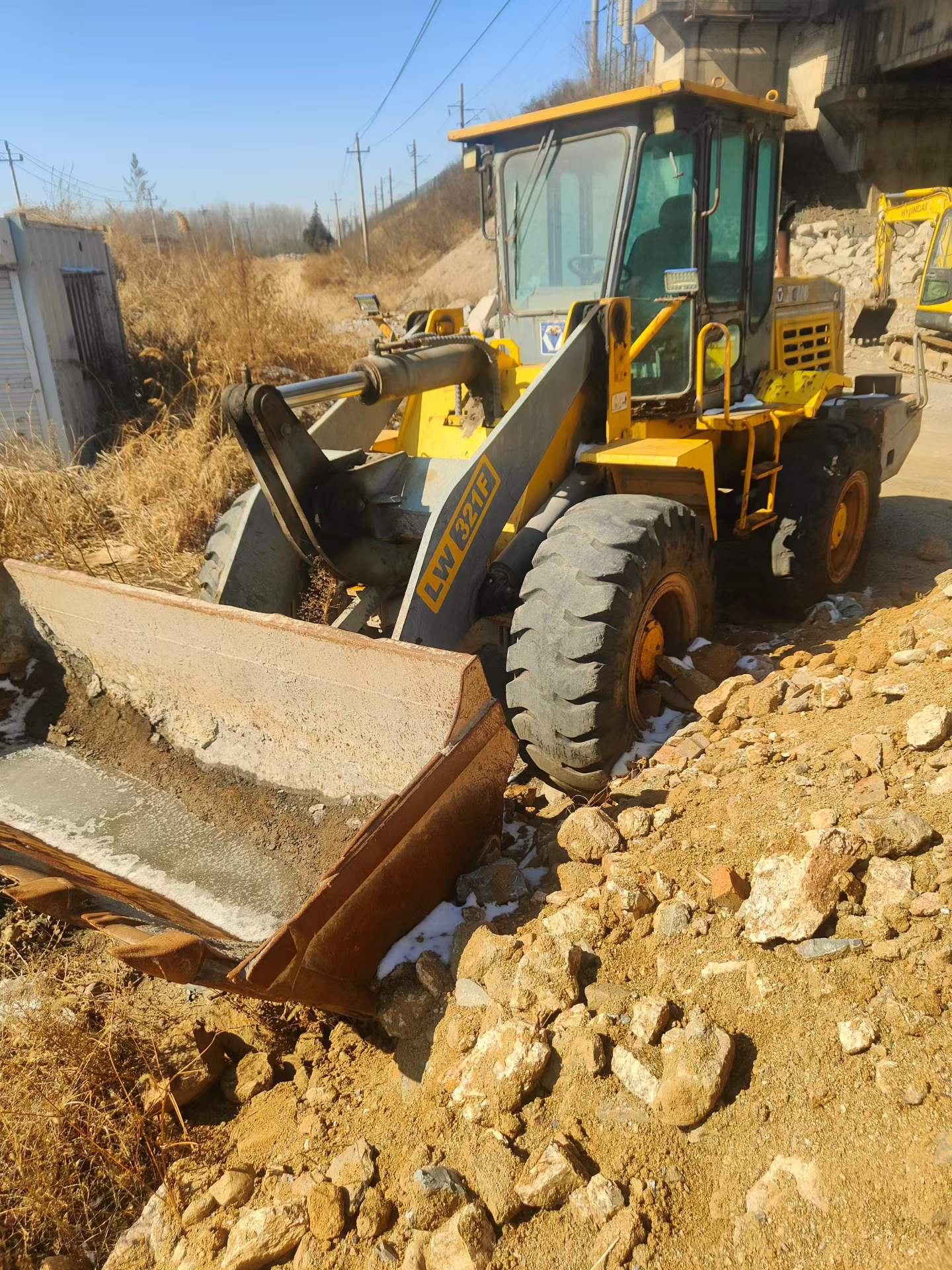 Used XCMG ZL30E Excavator 2016 Model / 4