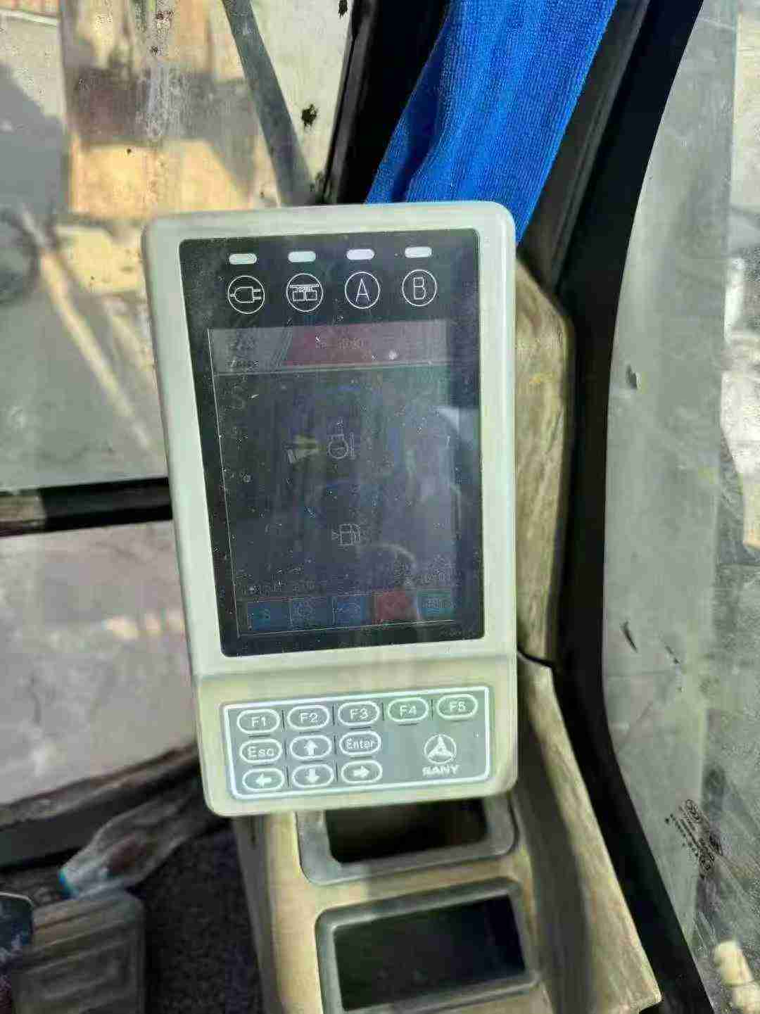 Used Sany SY285C Excavator 2014 Model / 5