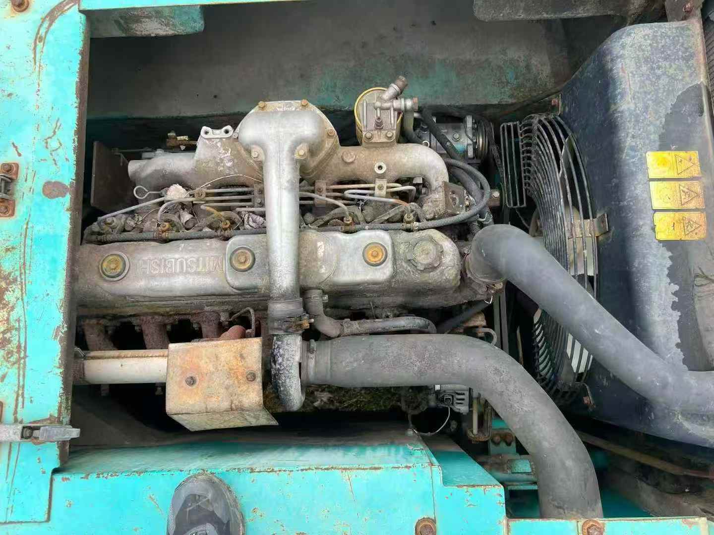 Купить Подержанный Экскаватор Kobelco SK200-6 / 6 Купить Подержанный Экскаватор Kobelco SK200-6 / 6