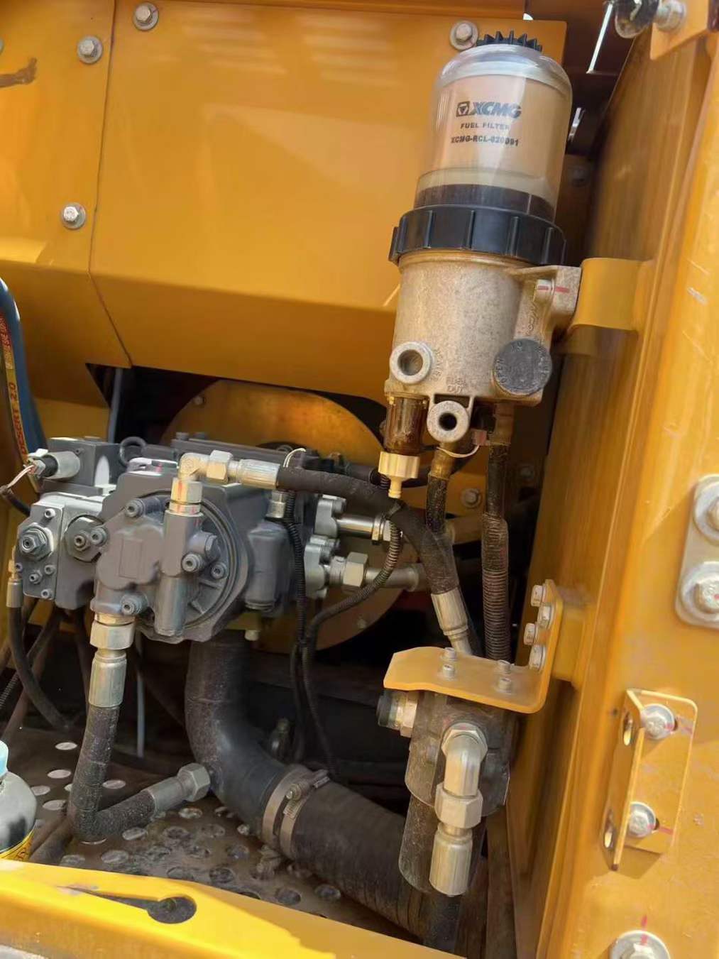 Used XCMG XE135B Excavator 2022 Model / 9