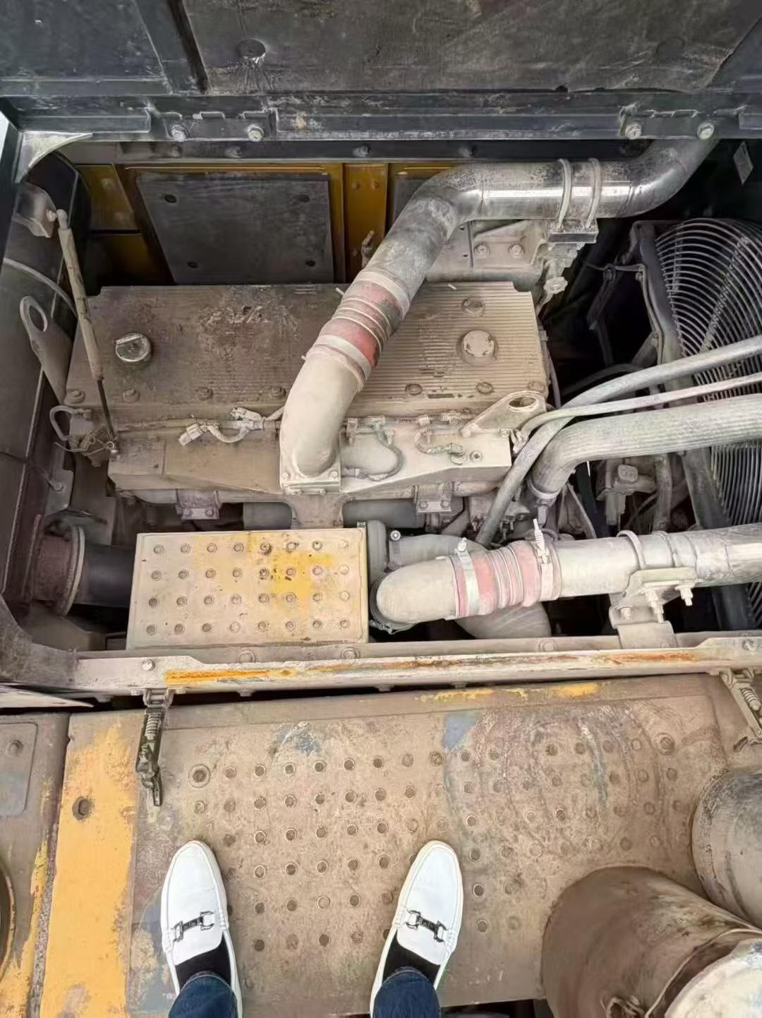 Used XCMG XE500C Excavator 2016 Model / 8