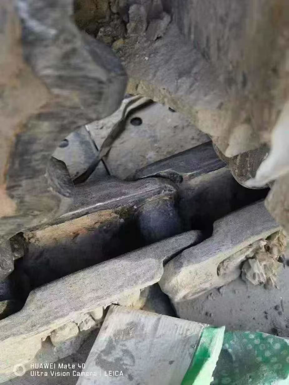 Used XCMG XE75C Excavator 2022 Model / 4