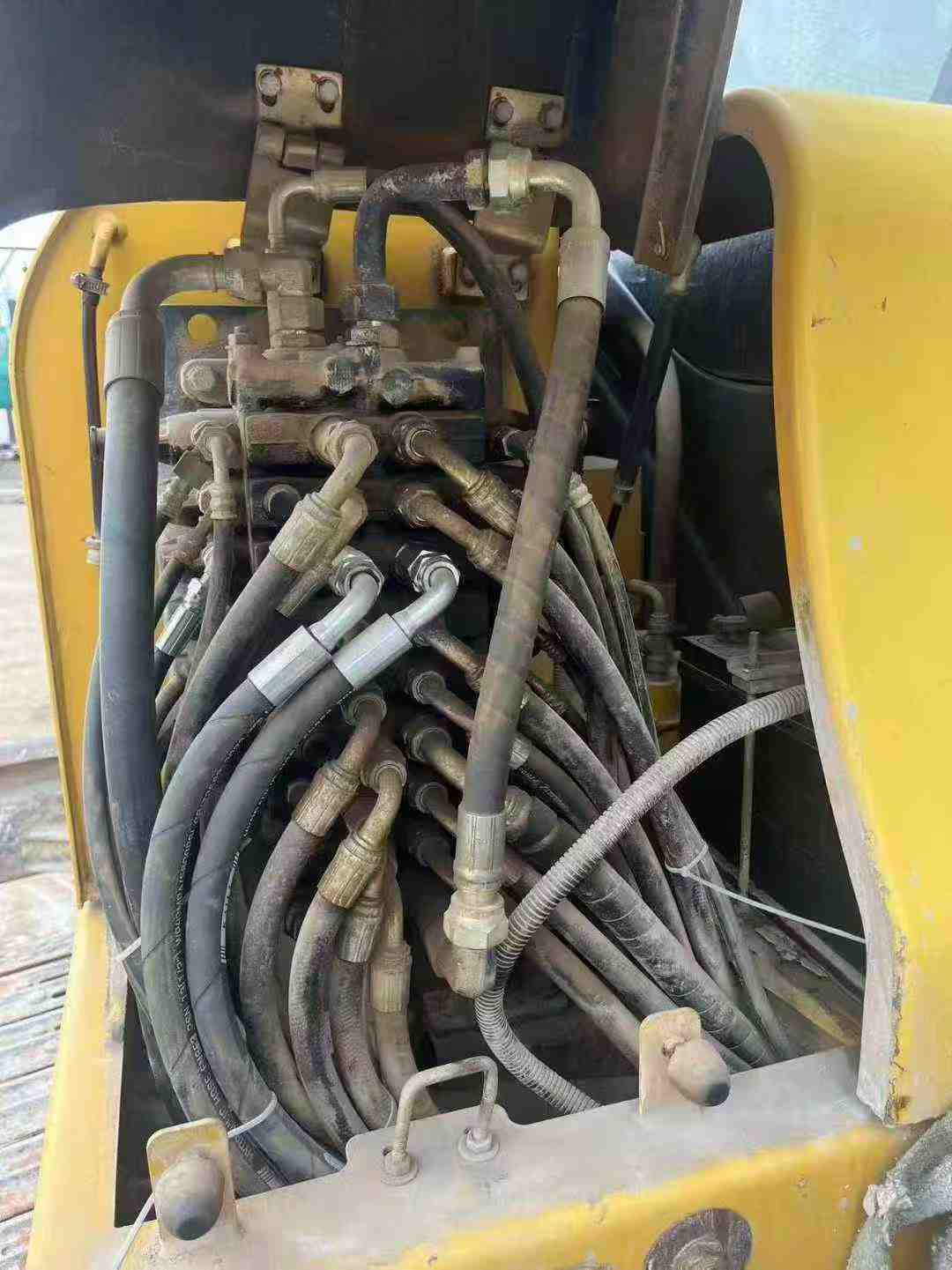 Used XCMG XE60 Excavator 2017 Model / 4