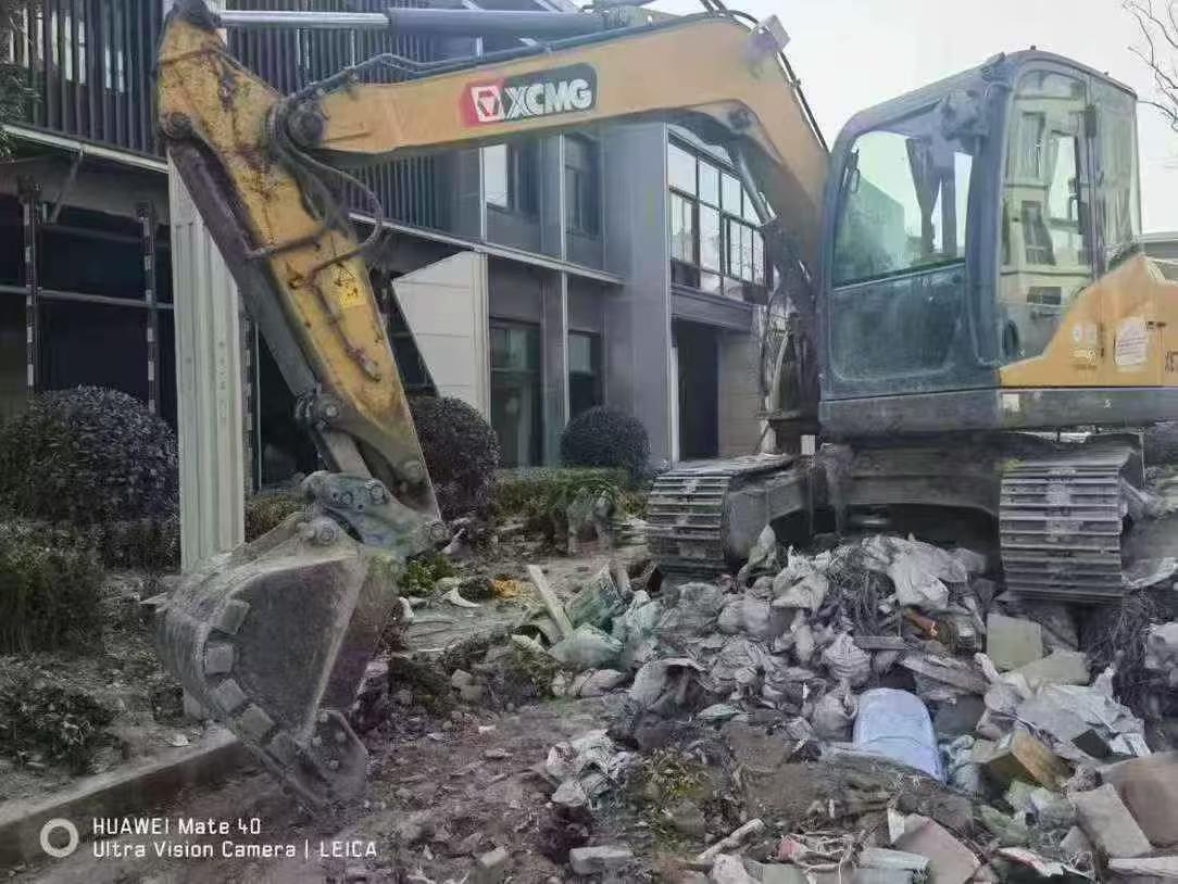 Used XCMG XE75C Excavator 2022 Model / 3