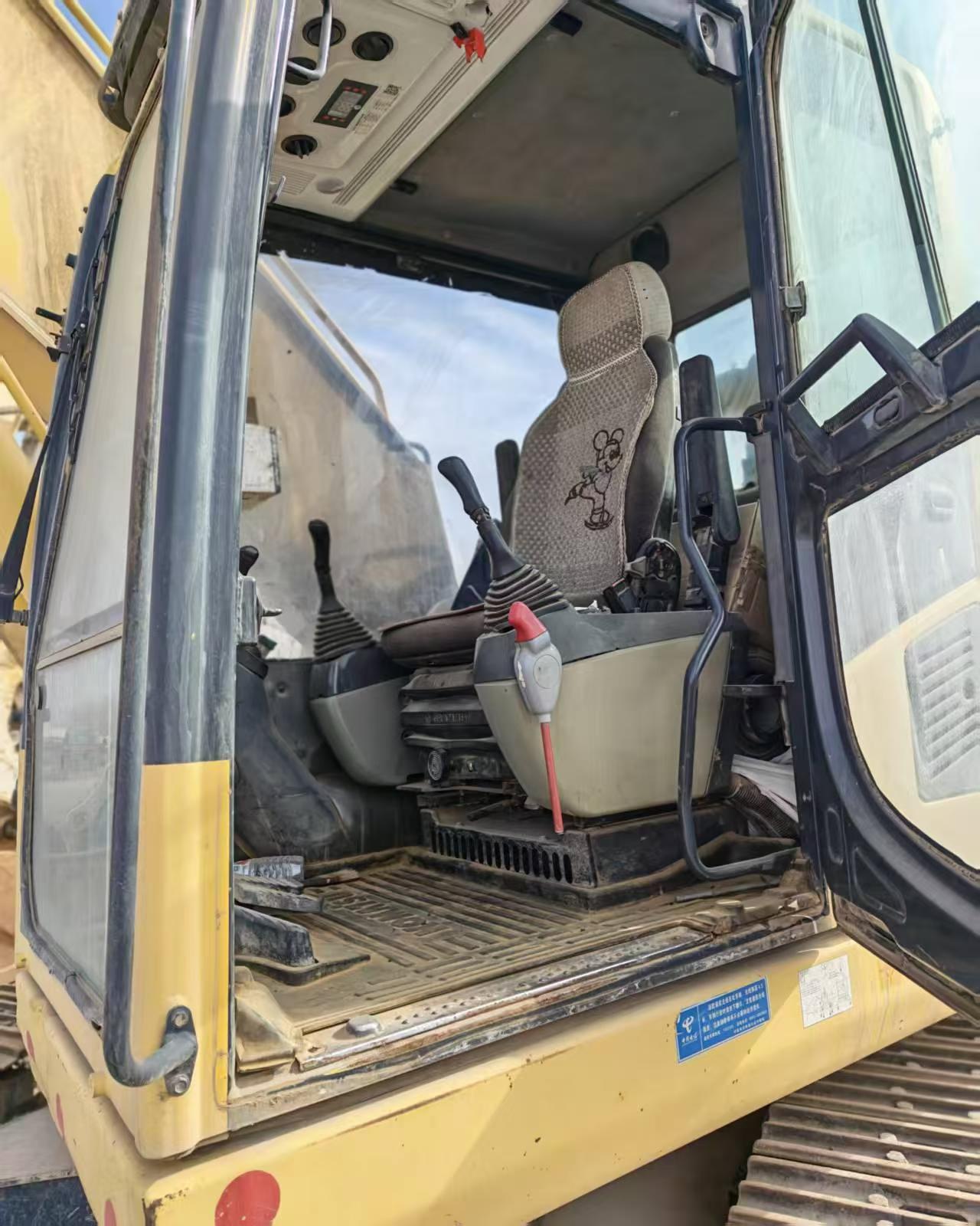 Used Komatsu PC240-6 Excavator 2012 Model / 2
