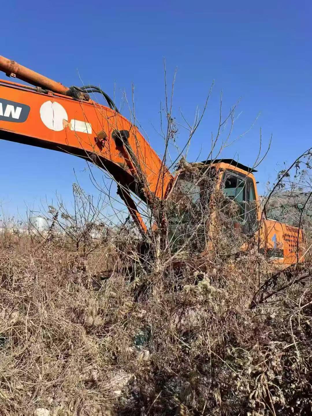 Used Doosan DH220-9E Excavator 2016 Model / 5