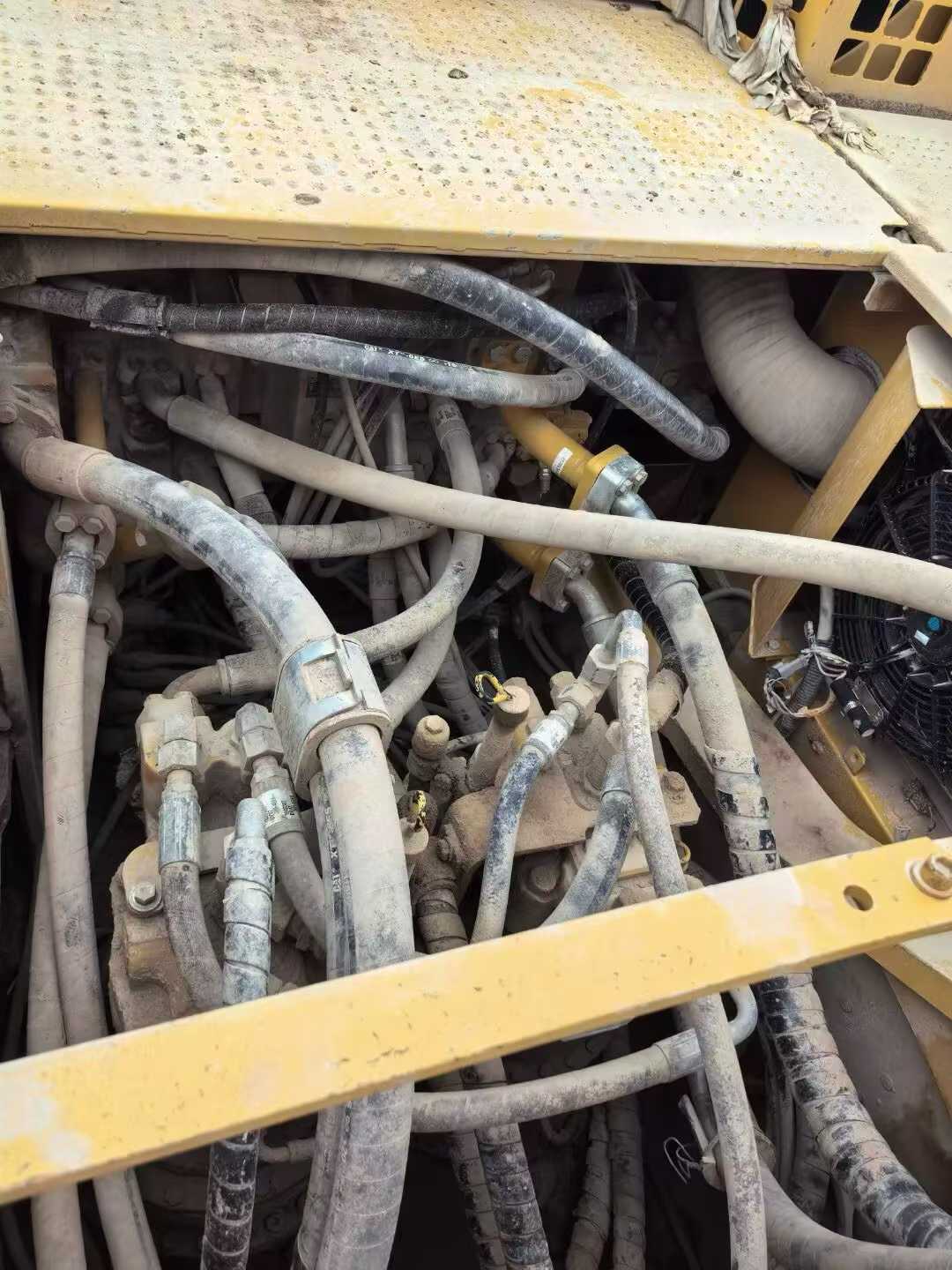 Compre Escavadeira Caterpillar 349E Usada / 5