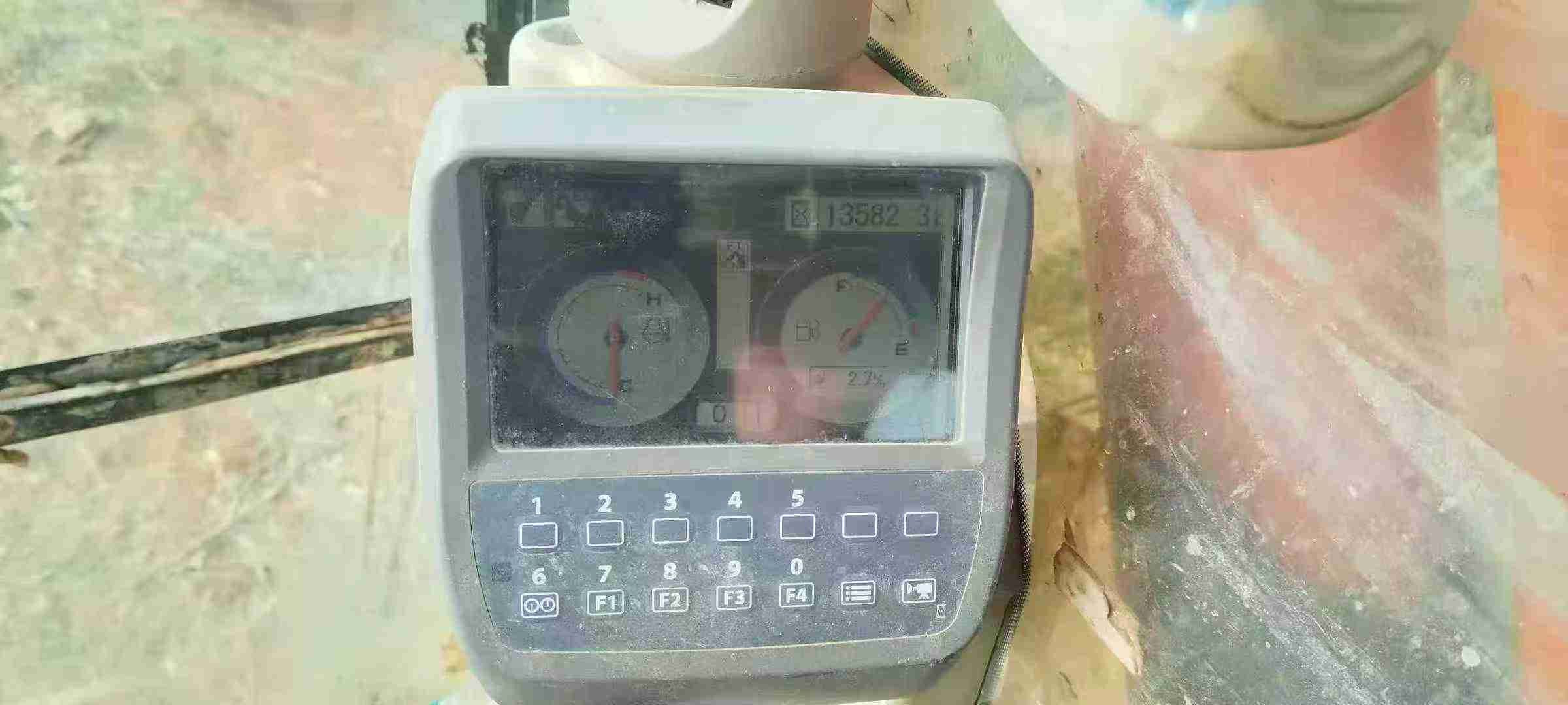 Used Hitachi EX200 Excavator 2016 Model / 2