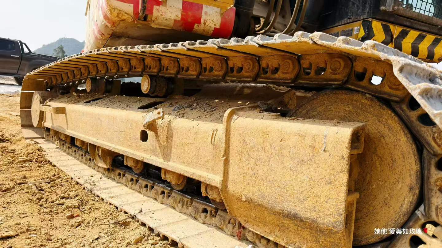 Used Caterpillar 323 Excavator 2023 Model / 3