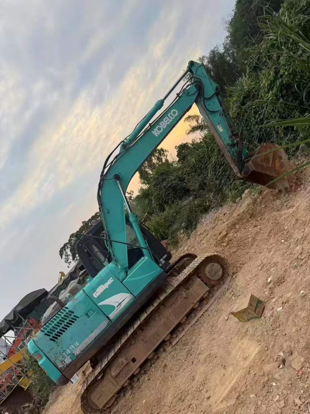 Used Kobelco SK130-8 Excavator 2016 Model / 2