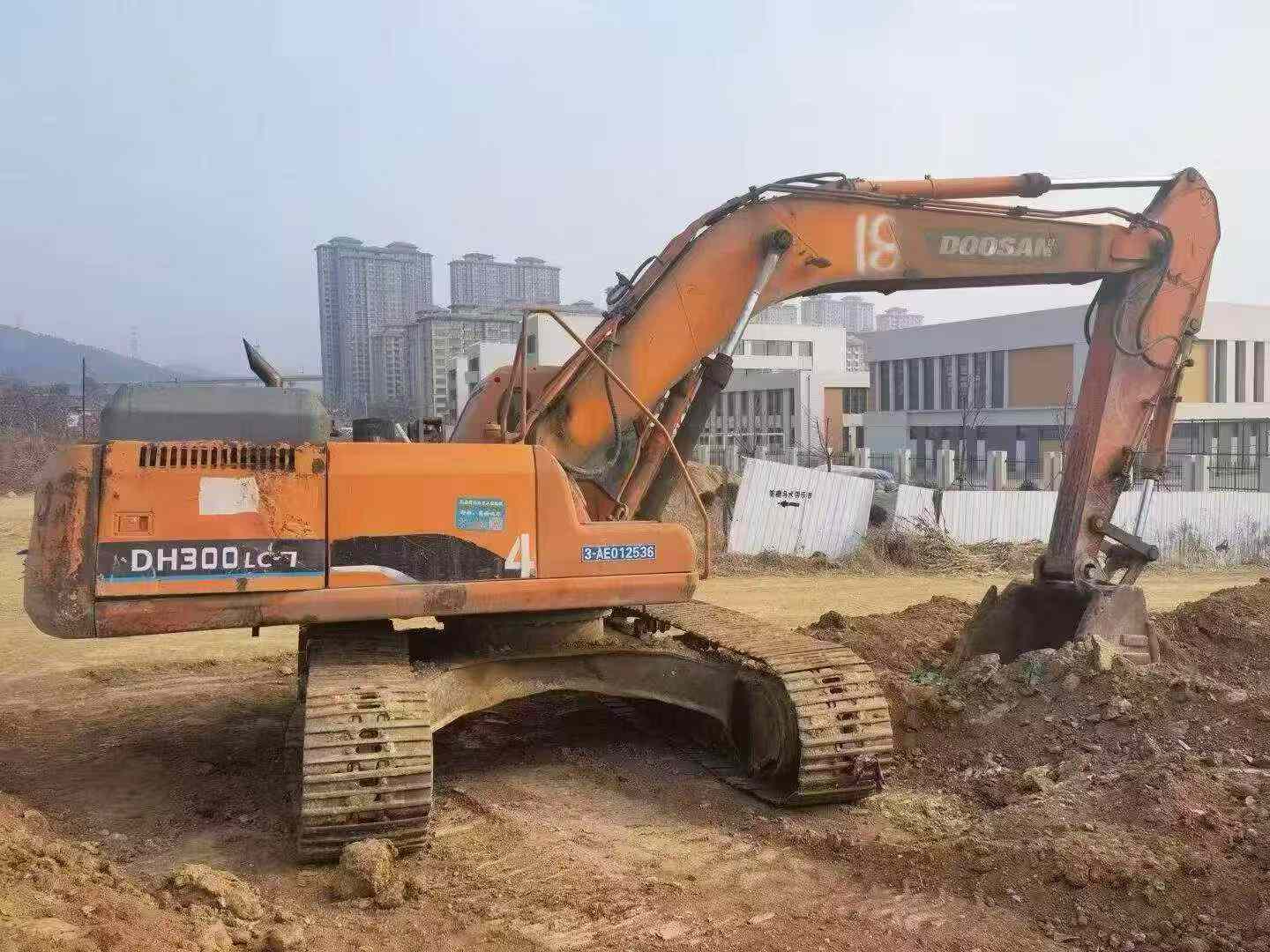 Used Doosan DH300-7 Excavator 2016 Model / 4