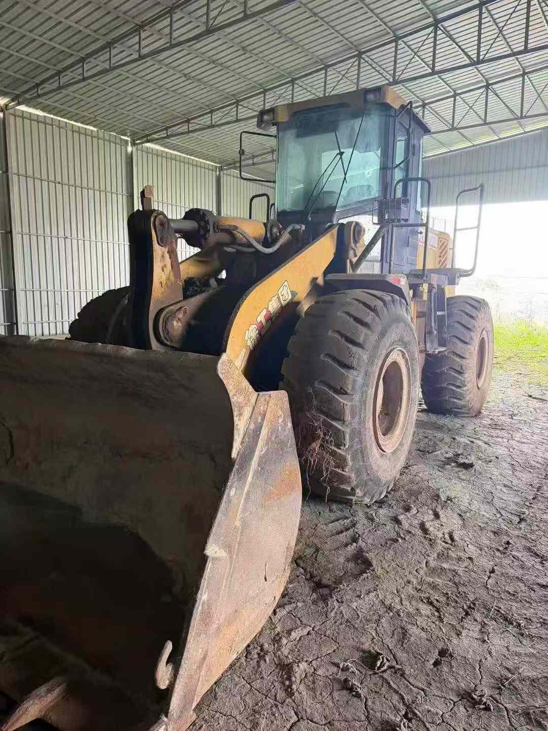 Used XCMG XE500C Loader 2015 Model / 3