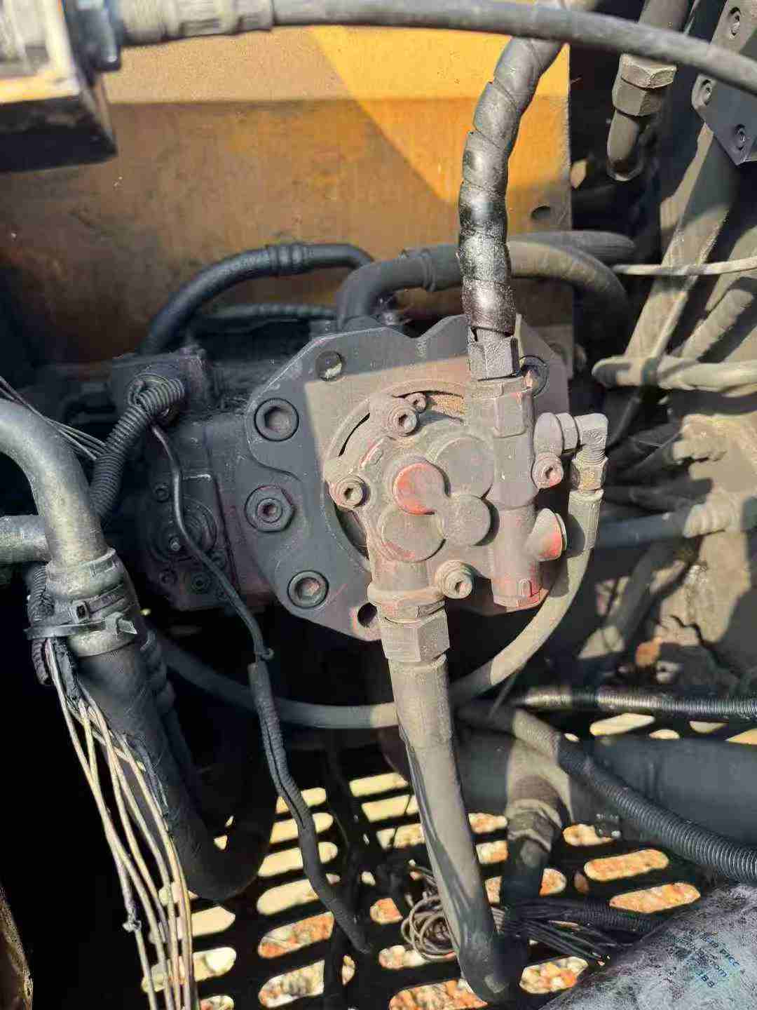 Used Sany SY135-8S Excavator 2016 Model / 3