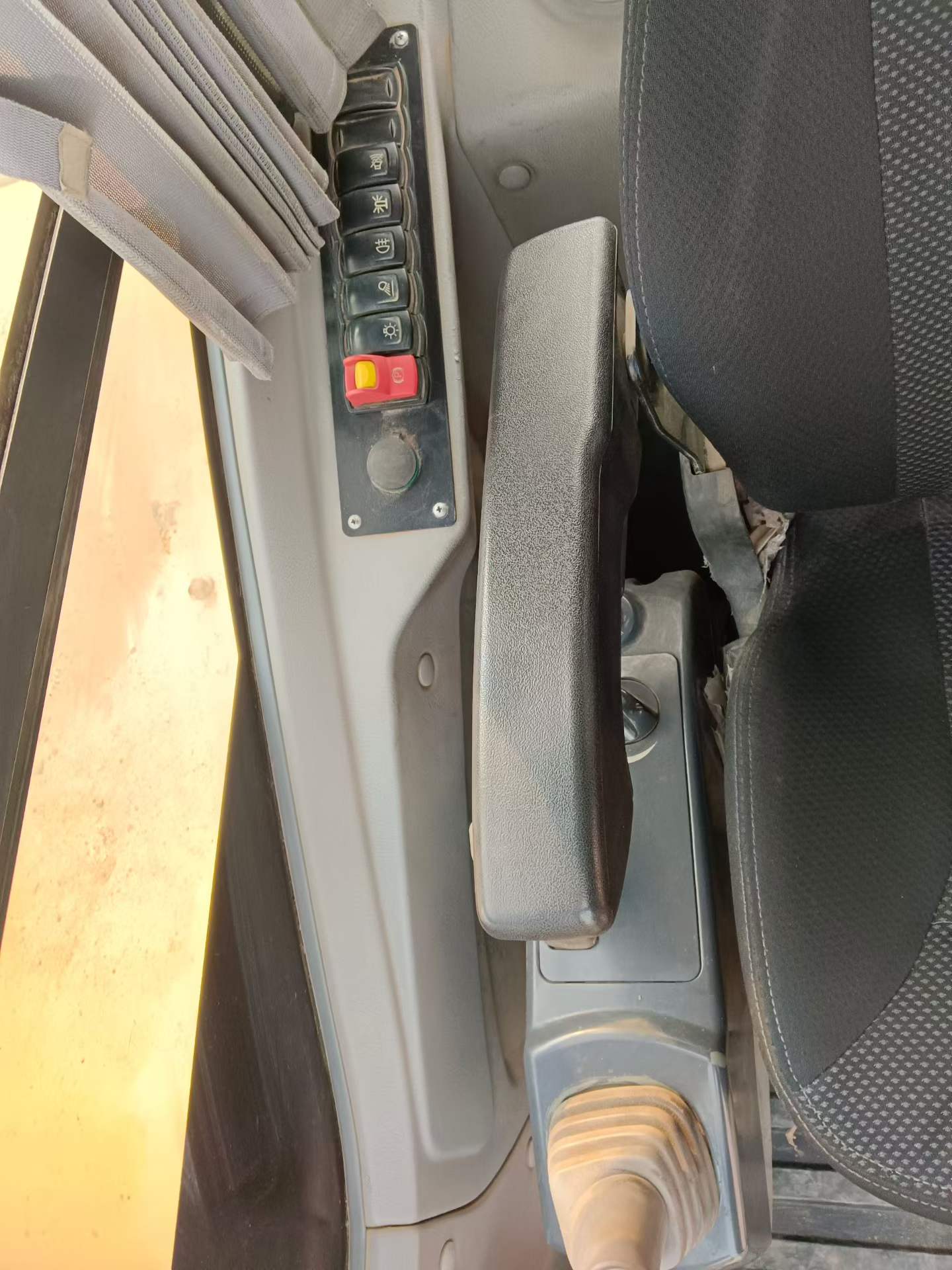 Used XCMG XE60 Excavator 2016 Model / 9