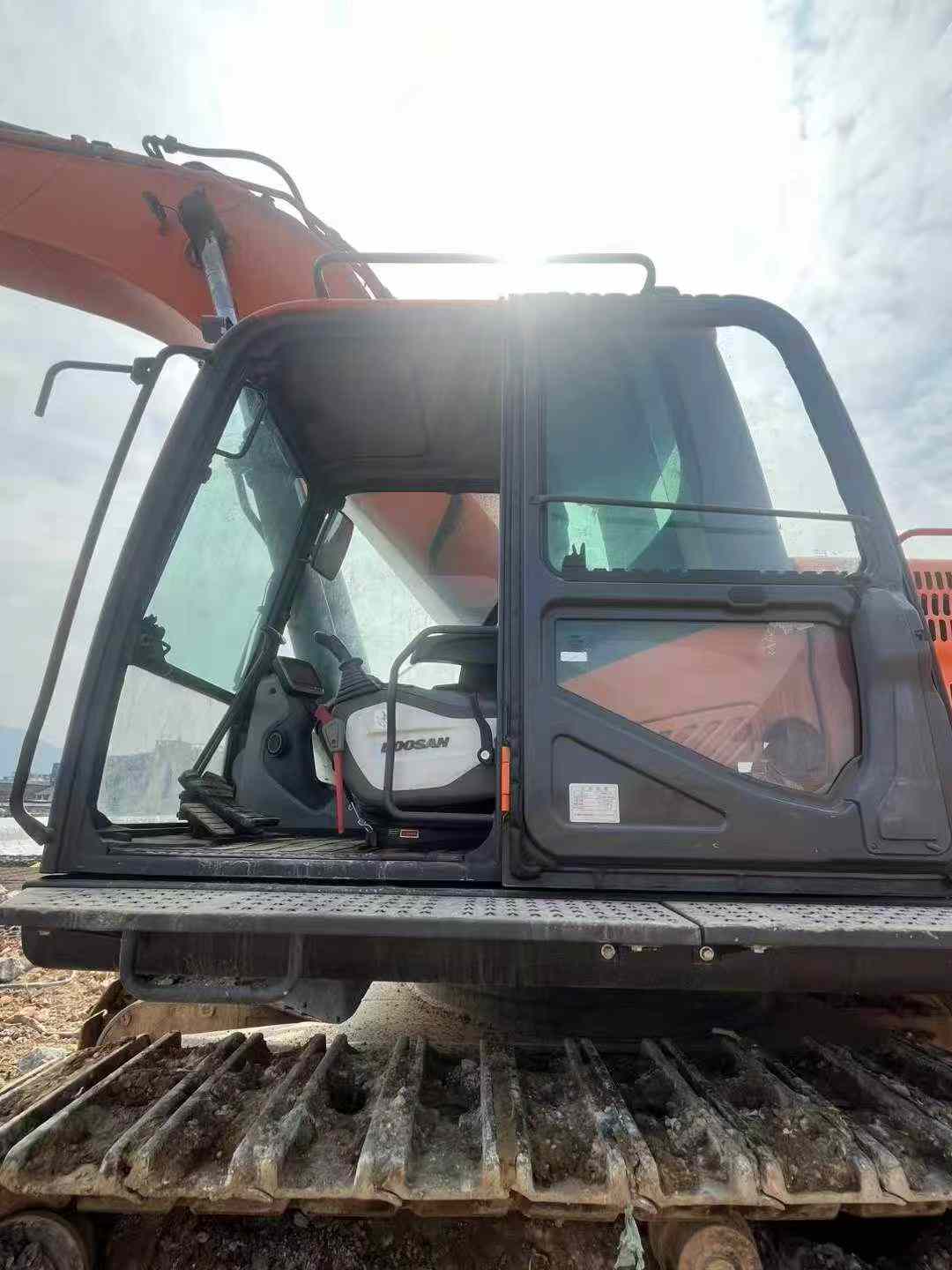 Used Doosan DX500-SS Excavator 2016 Model / 8
