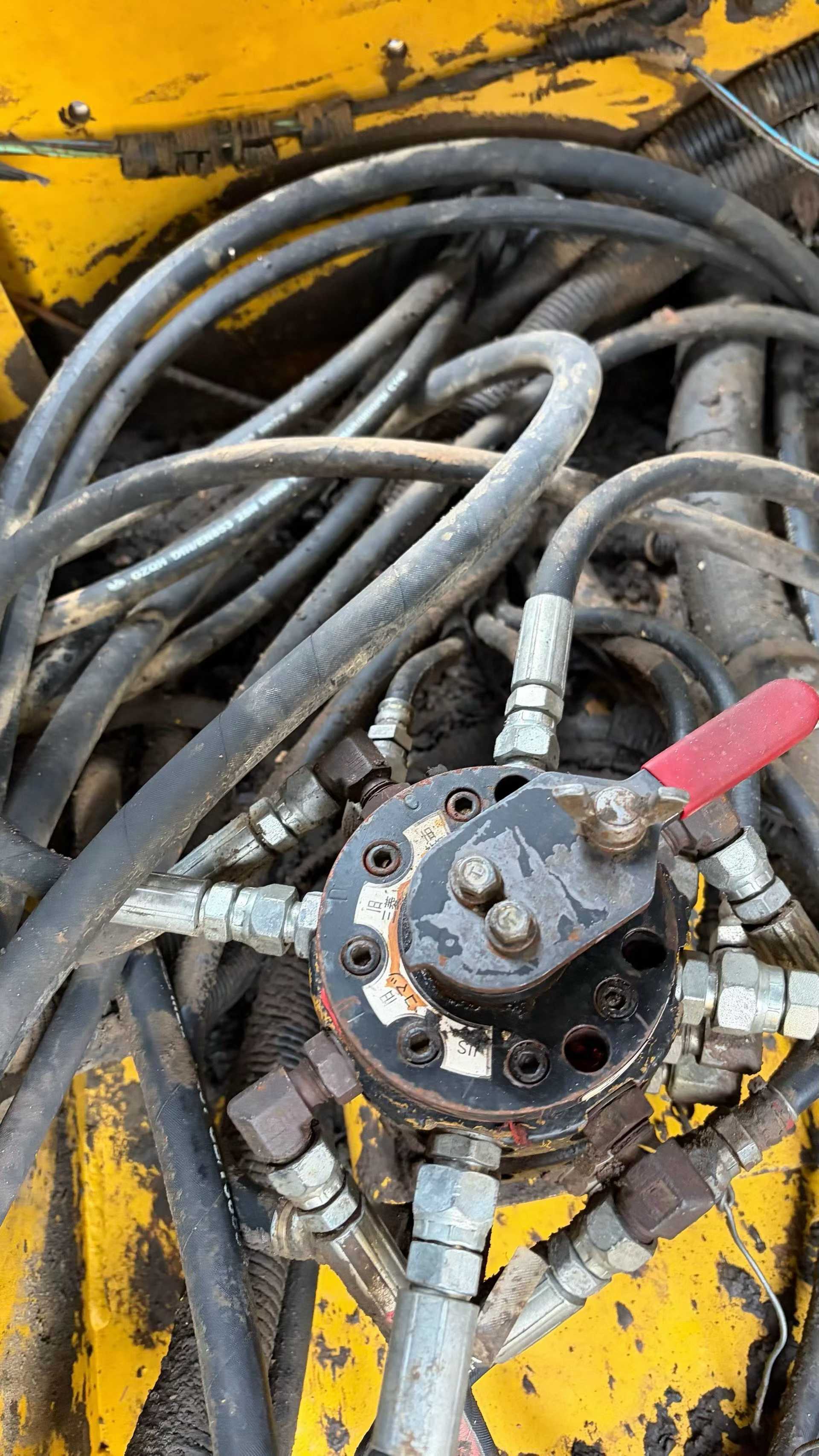 Used Komatsu PC200-7 Excavator 2016 Model / 6