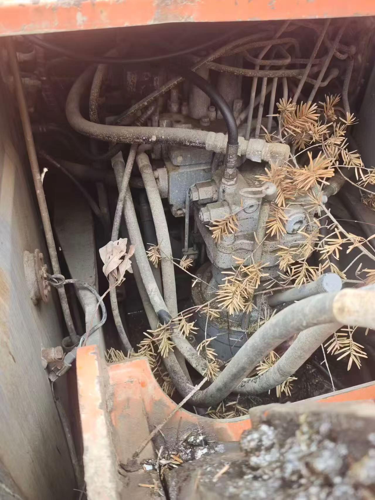 Used Hitachi EX120-6 Excavator 2016 Model / 3