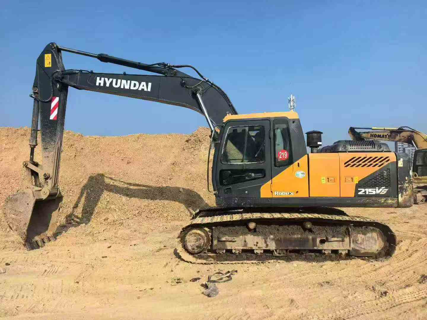 Used Hyundai R215-7 Excavator 2022 Model / 7