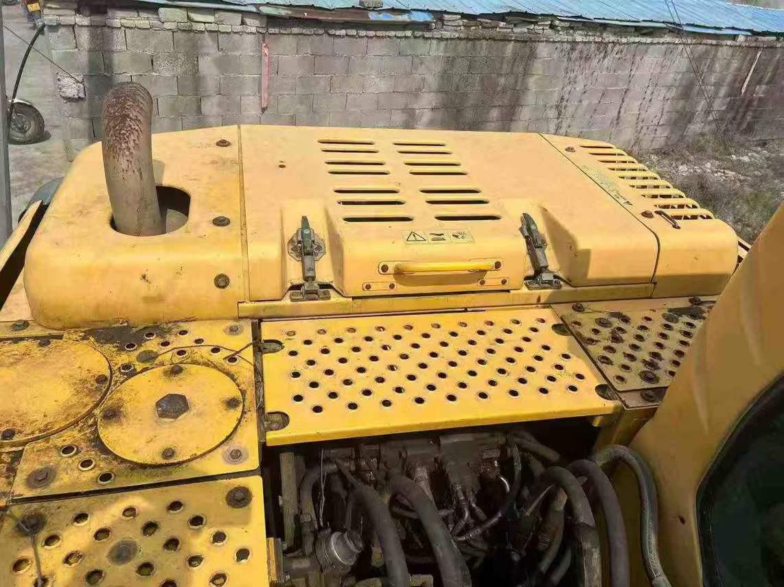 Used Volvo EC140 Excavator 2016 Model / 9