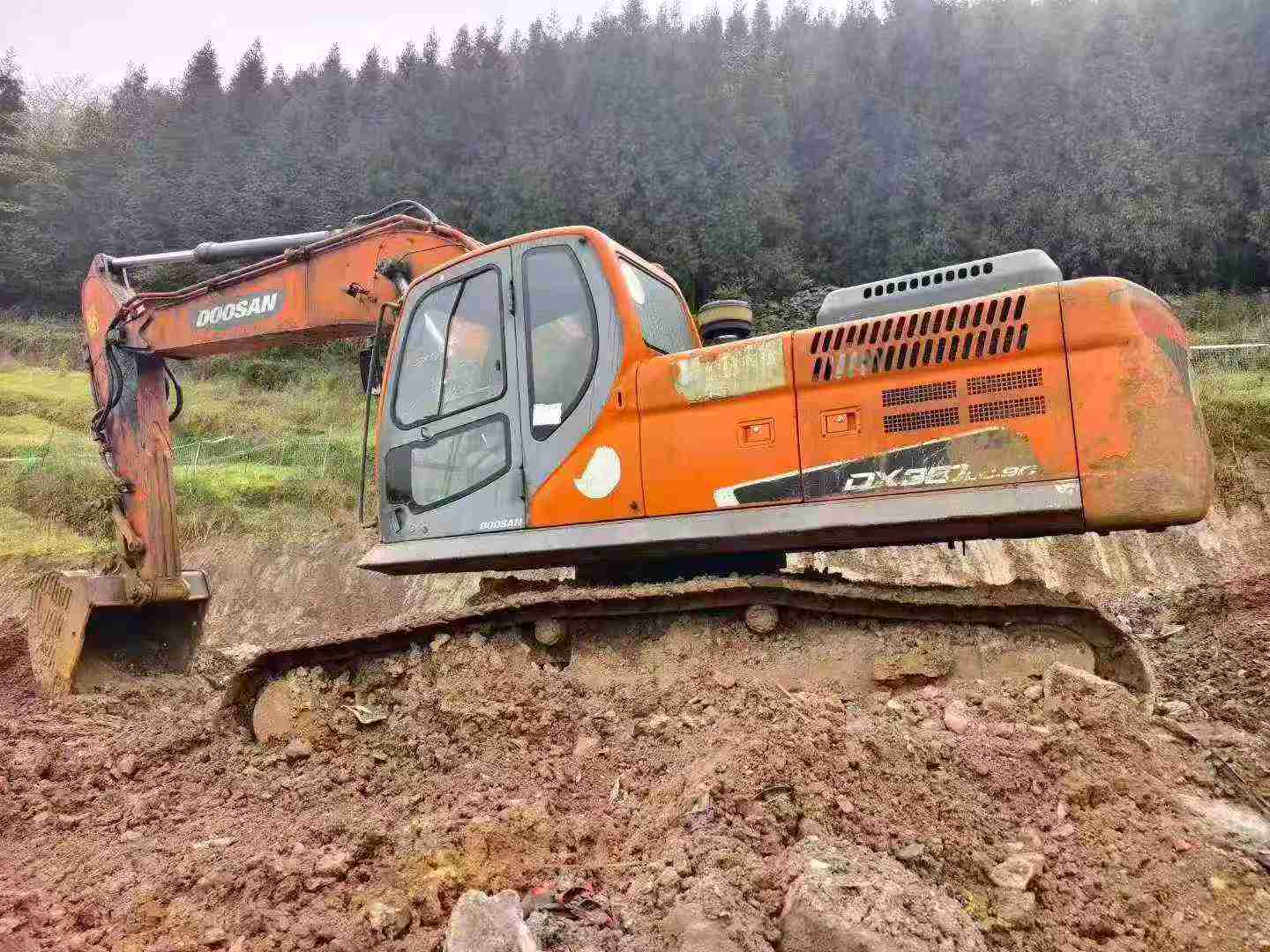 Used Doosan DX260LC-9C Excavator 2016 Model / 4