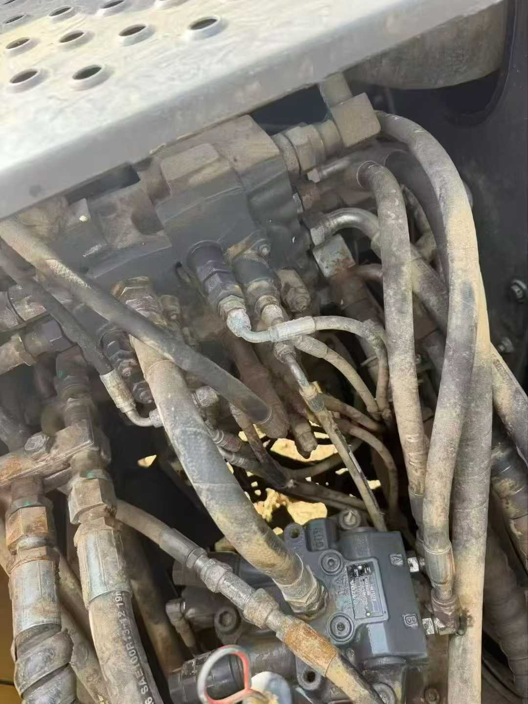 Used Volvo L120E Excavator 2018 Model / 5