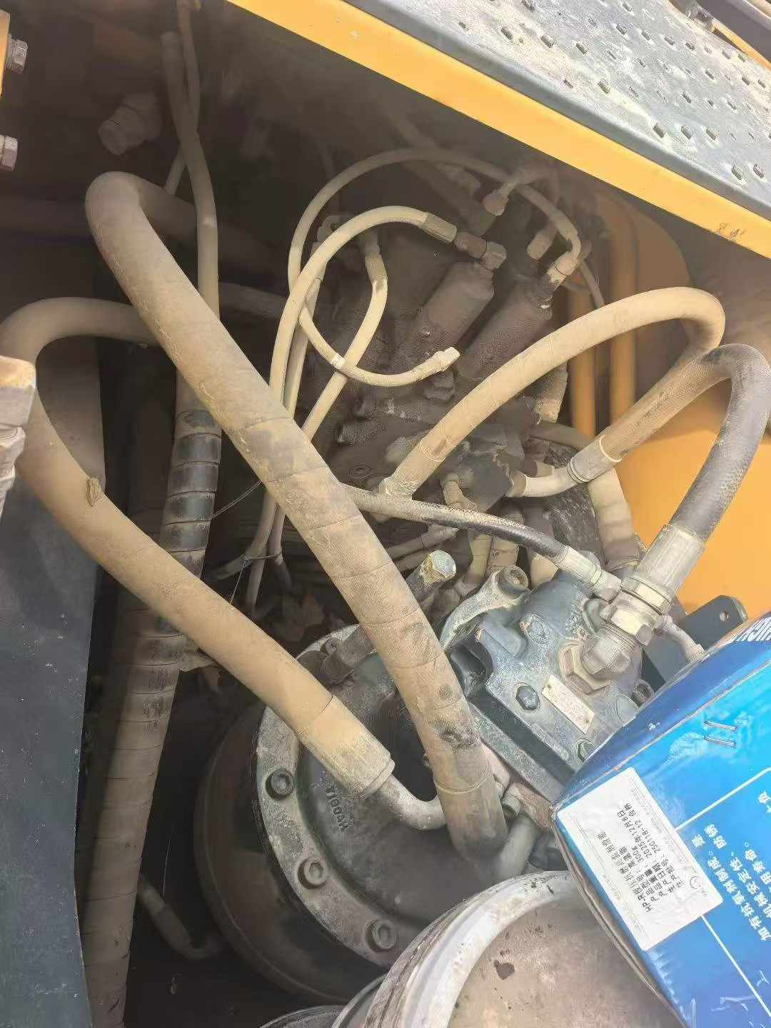 Used Hyundai R305LC-7 Excavator 2016 Model / 8