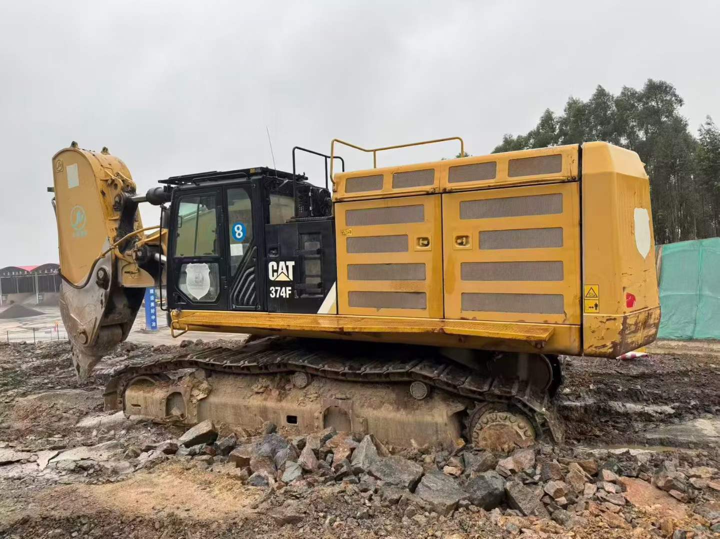 Used Caterpillar 374D Excavator 2017 Model / 8