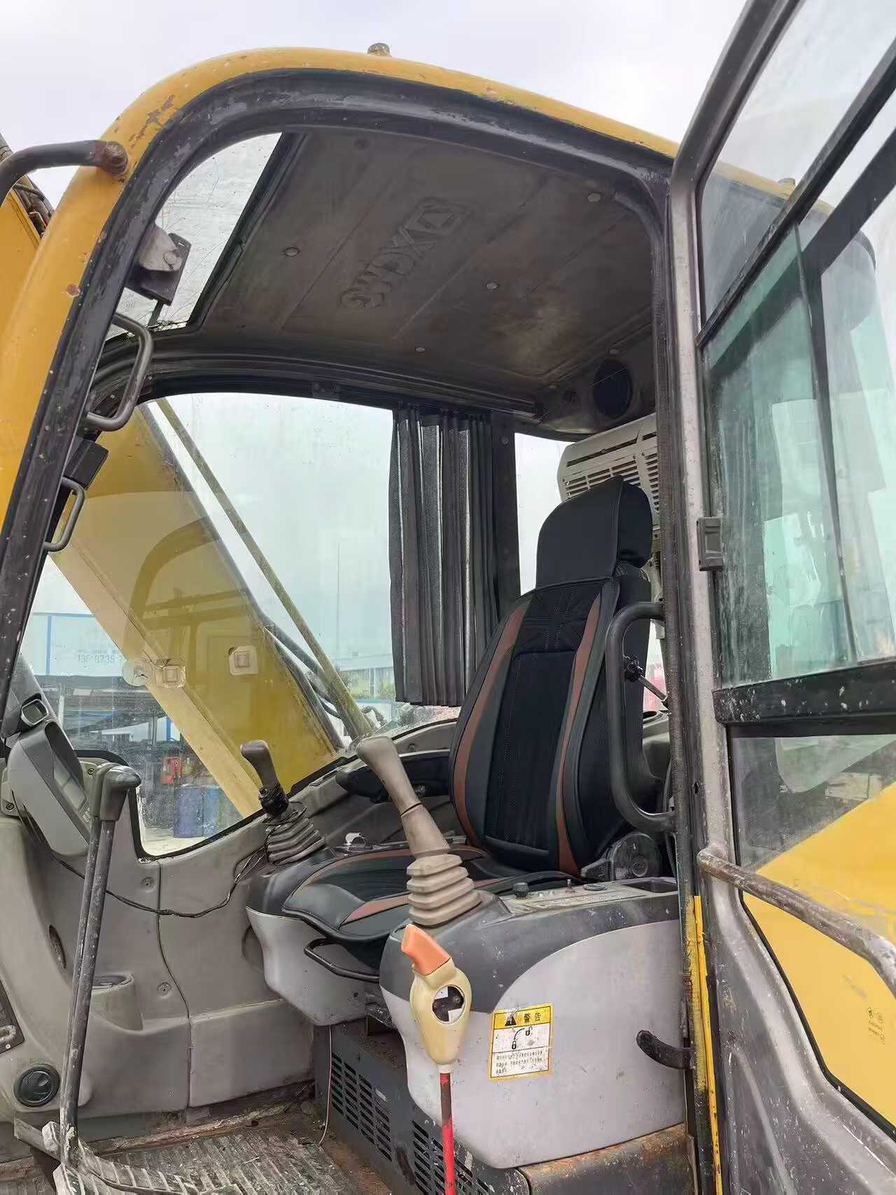 Used XCMG XE85C Excavator 2016 Model / 5