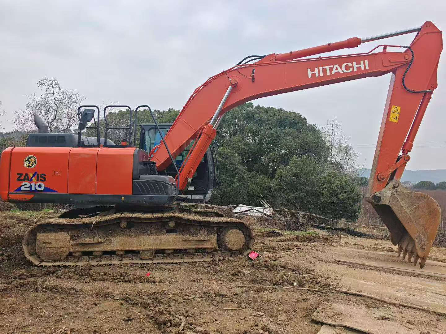 Used Hitachi ZX200-6 Excavator 2023 Model / 5