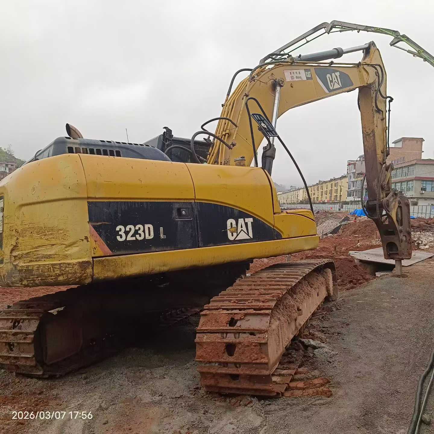 Buy Caterpillar 323 Used Excavator