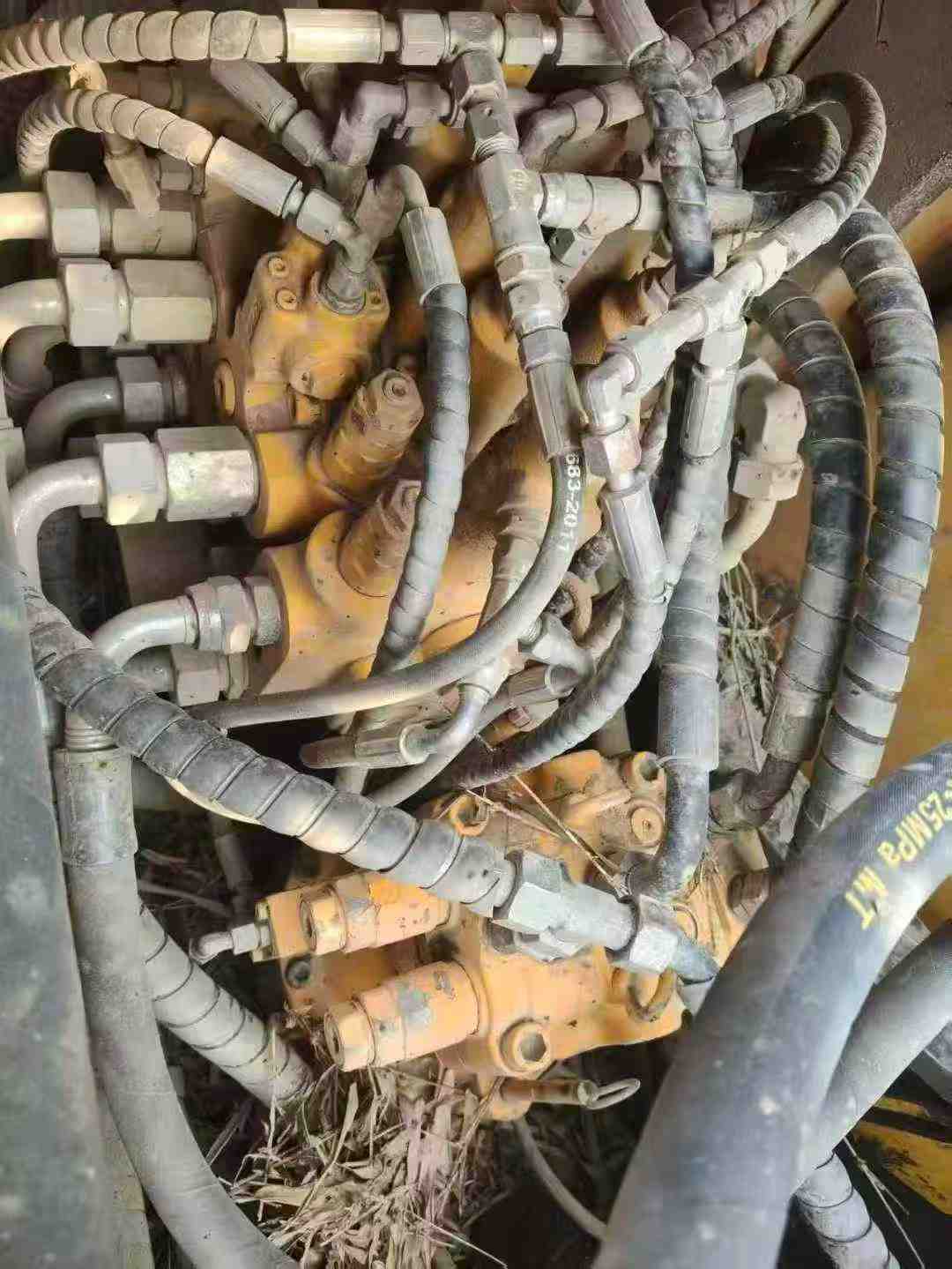 Used Sany SY135-8S Excavator 2015 Model / 4