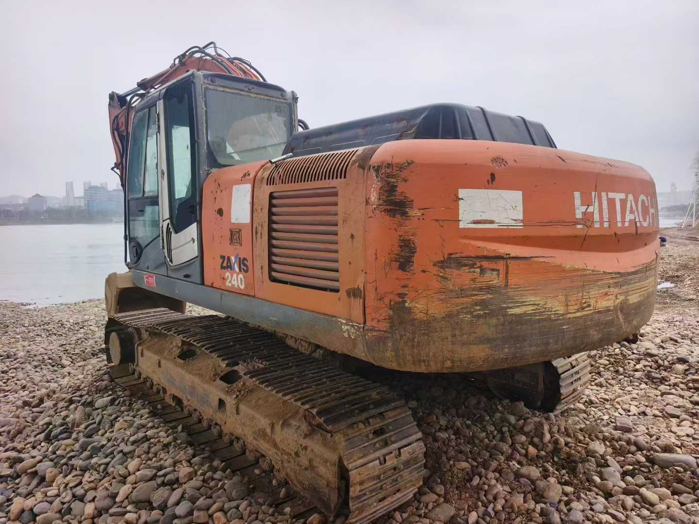 Used Hitachi ZX240 Excavator 2010 Model / 2
