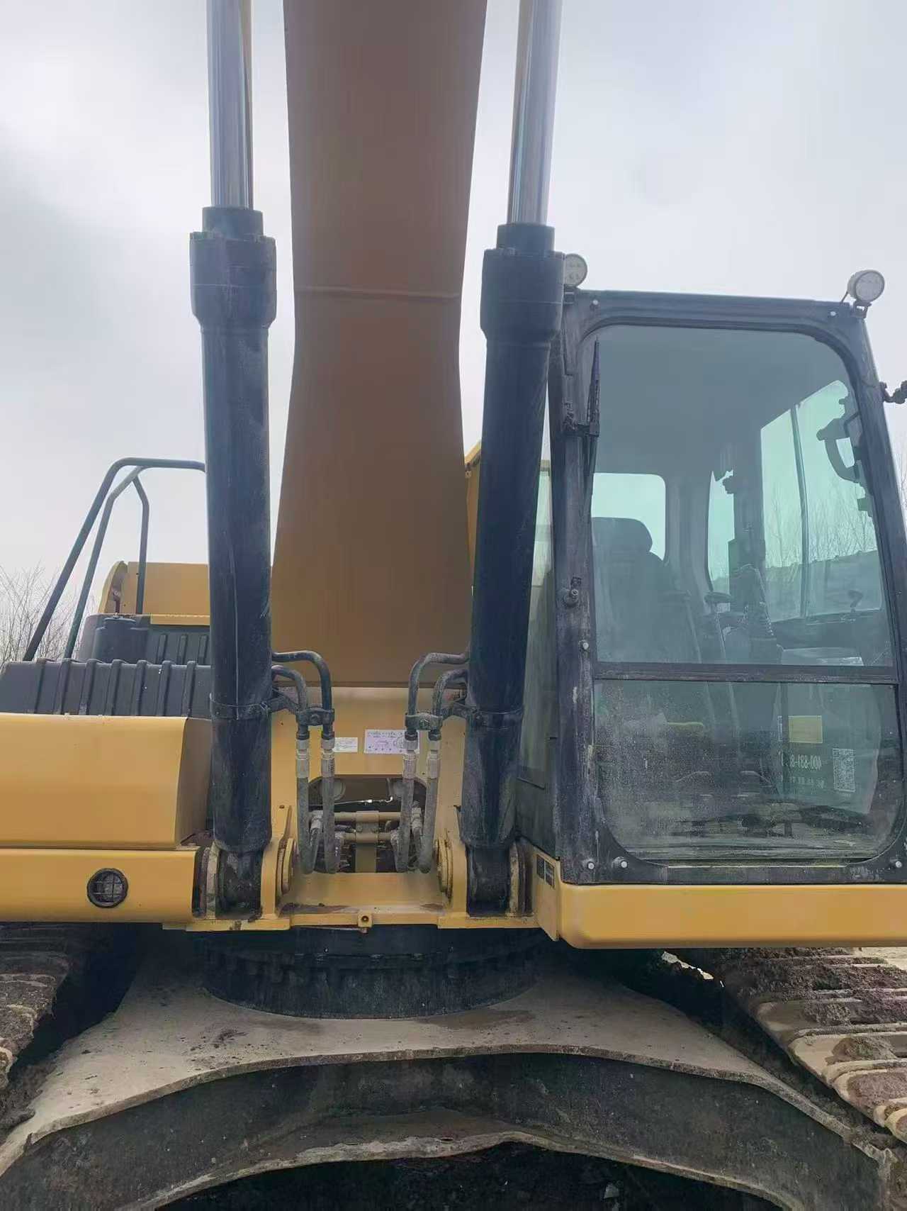 Used Caterpillar 330B Excavator 2019 Model / 3