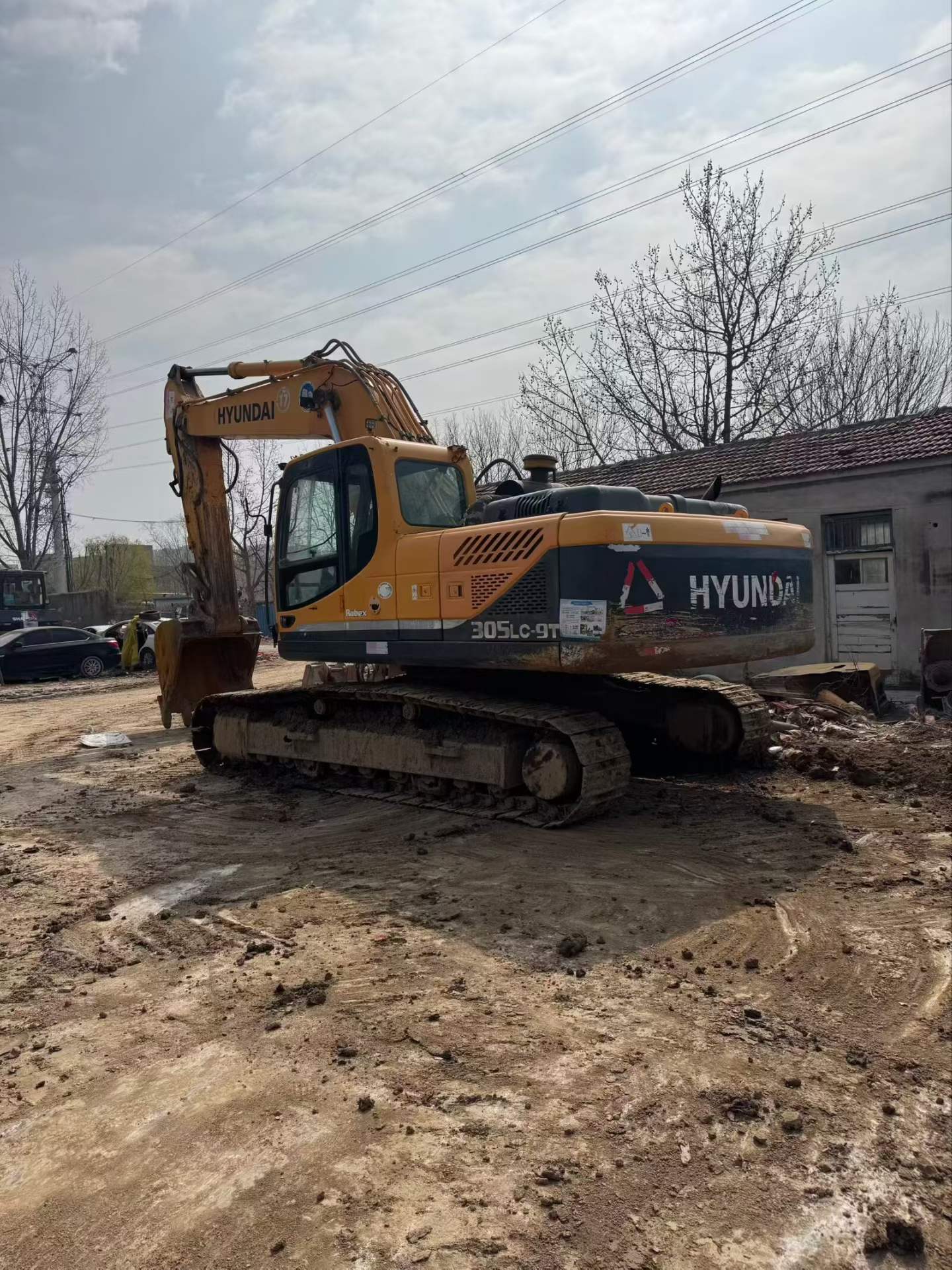 Used Hyundai R275LVS Excavator 2014 Model / 2