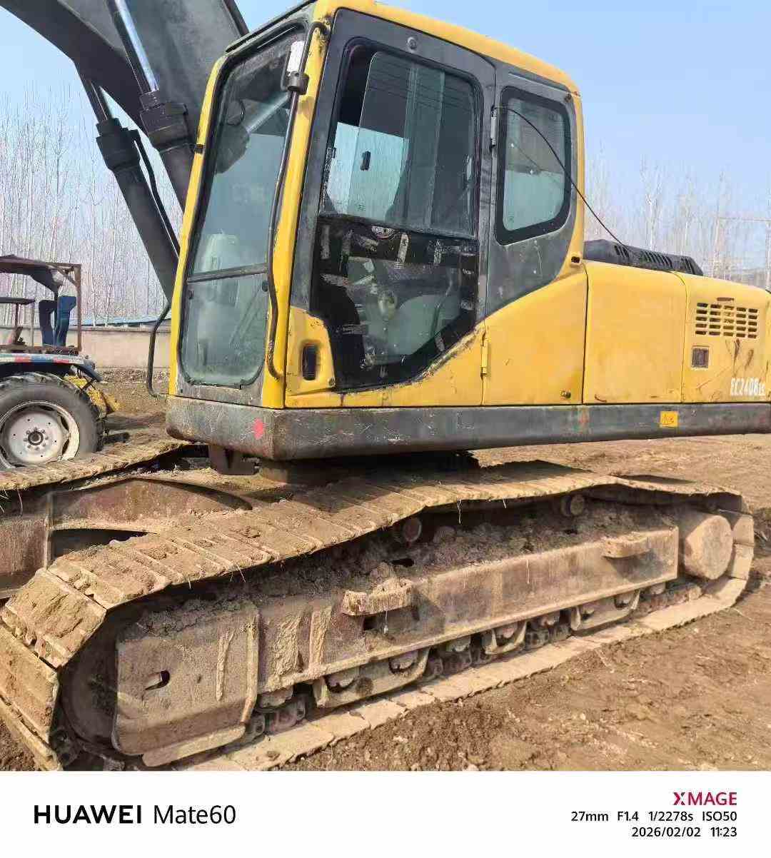 Used XCMG LW220 Excavator 2016 Model / 3