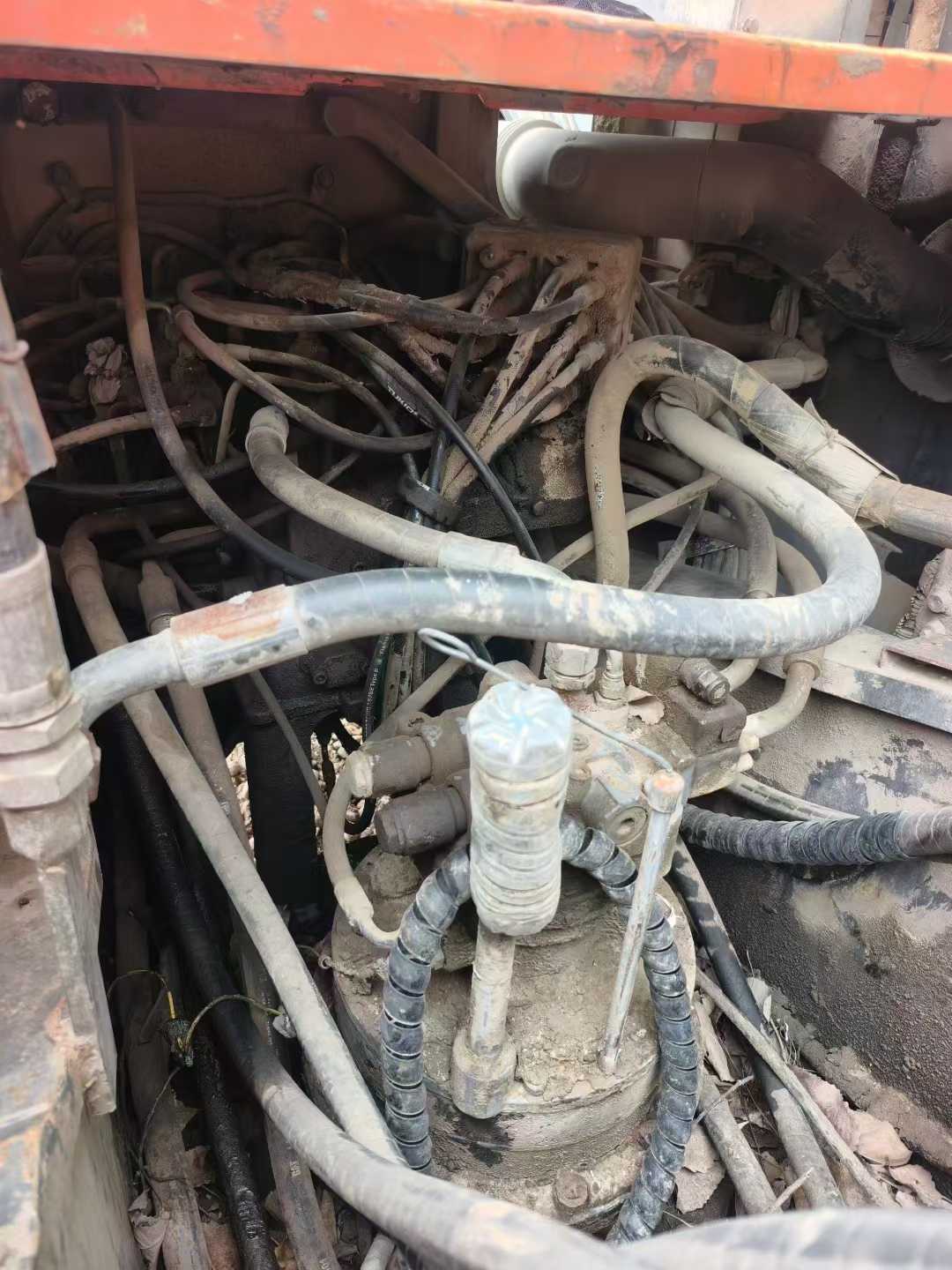 Used Hitachi ZX240 Excavator 2010 Model / 9