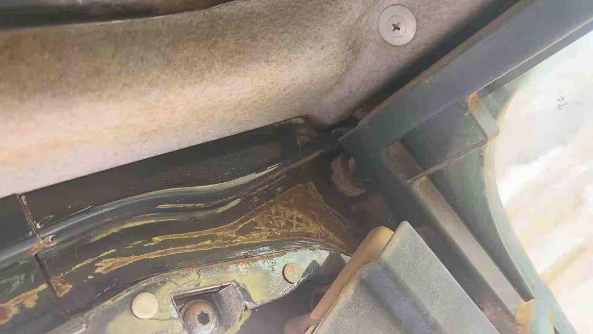 Used Komatsu PC200 Excavator 2012 Model / 4