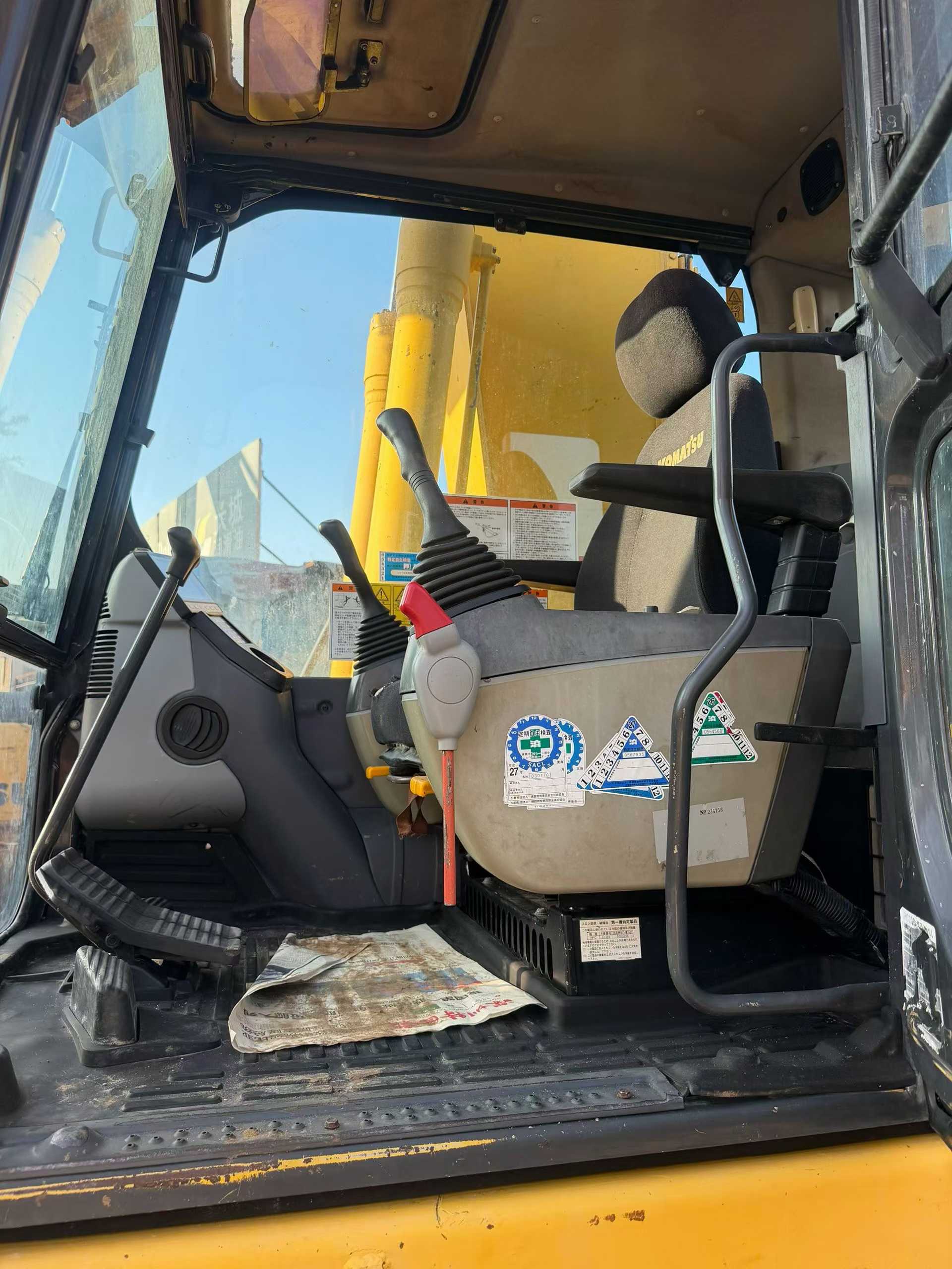 Used Komatsu PC200-8N1 Excavator 2016 Model / 3